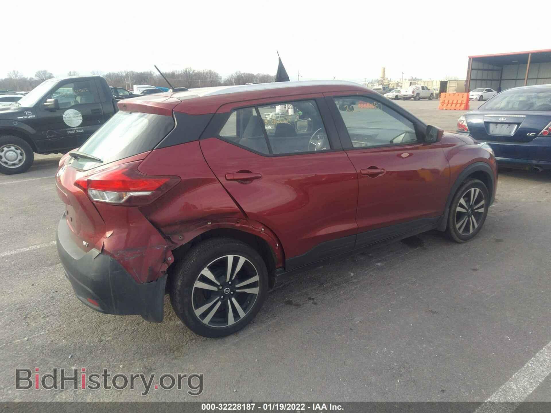 2019 NISSAN KICKS - VIN: 3N1CP5CU3KL564304 - Фото 4