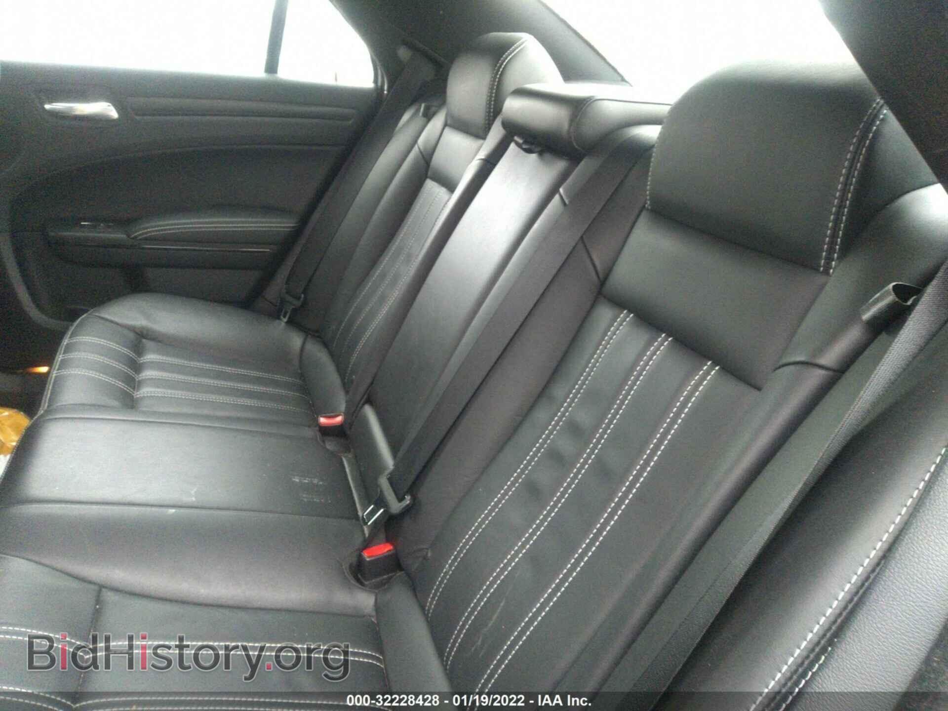 2014 CHRYSLER 300 - VIN: 2C3CCAGG7EH123444 - Photo 8