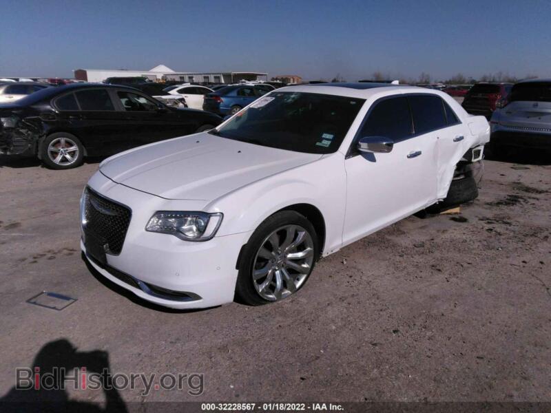 2018 Chrysler 300 (VIN 2C3CCAEG2JH324522) — фото 2 из 16