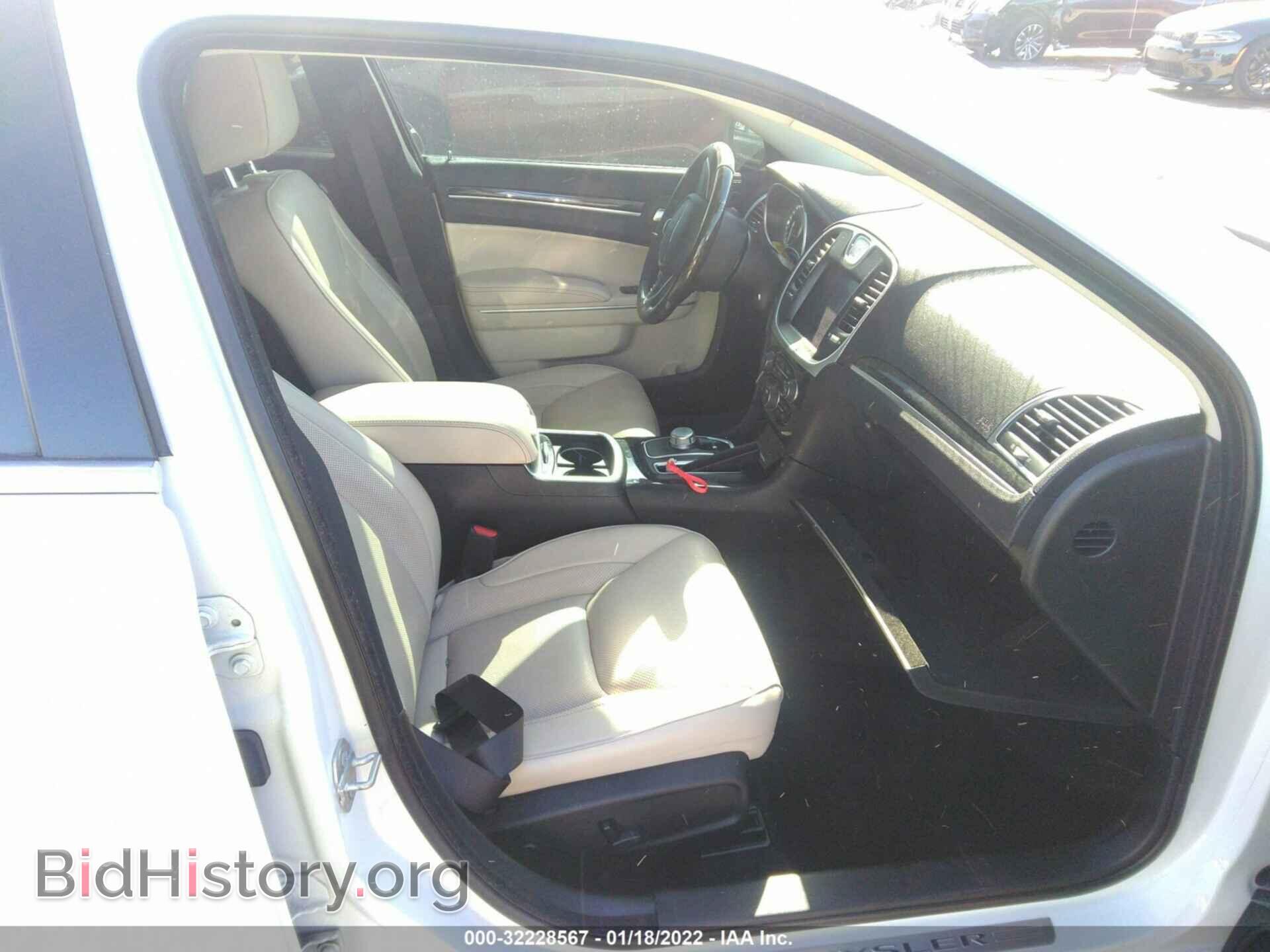 2018 CHRYSLER 300 - VIN: 2C3CCAEG2JH324522 - Фото 5