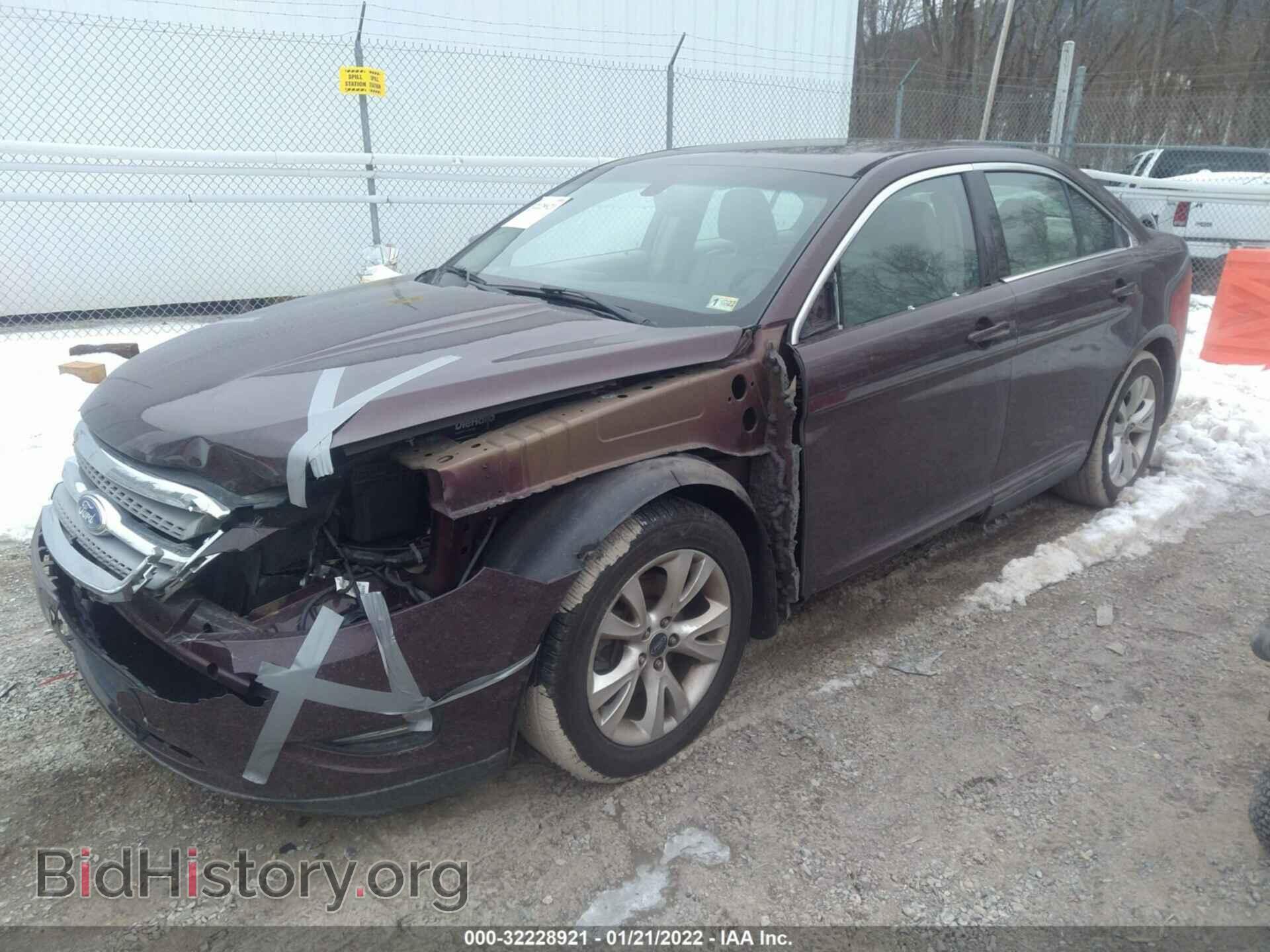 2011 FORD TAURUS - VIN: 1FAHP2EW2BG164812 - Photo 2