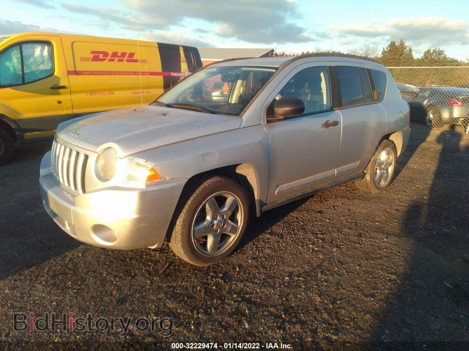 2007 JEEP COMPASS - VIN: 1J8FF57W77D285940 - Фото 2