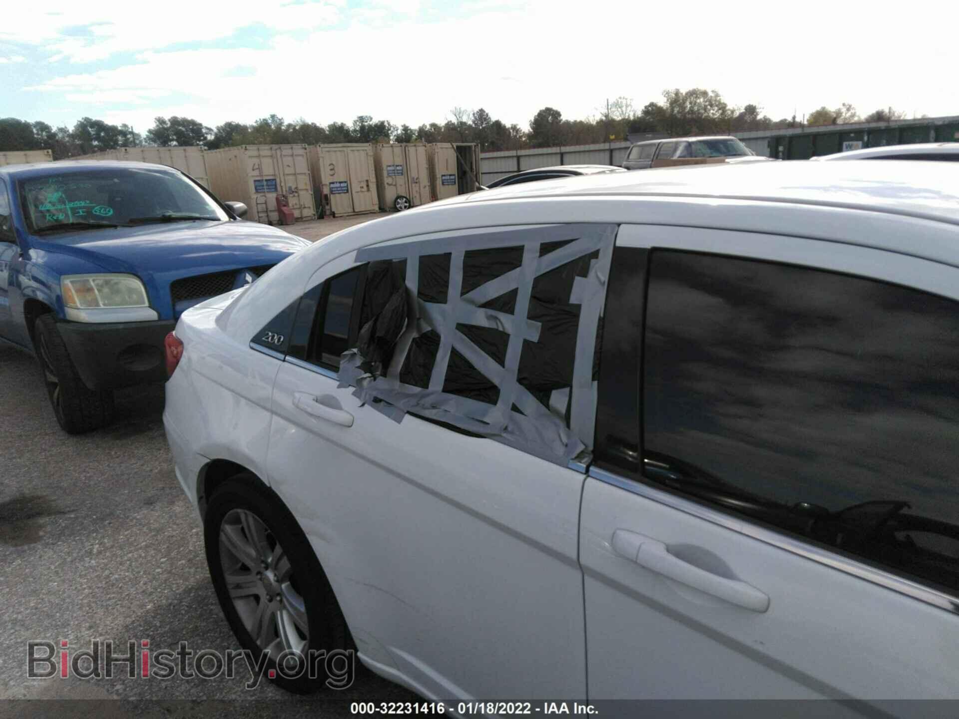 2013 CHRYSLER 200 - VIN: 1C3CCBAB4DN761062 - Фото 6