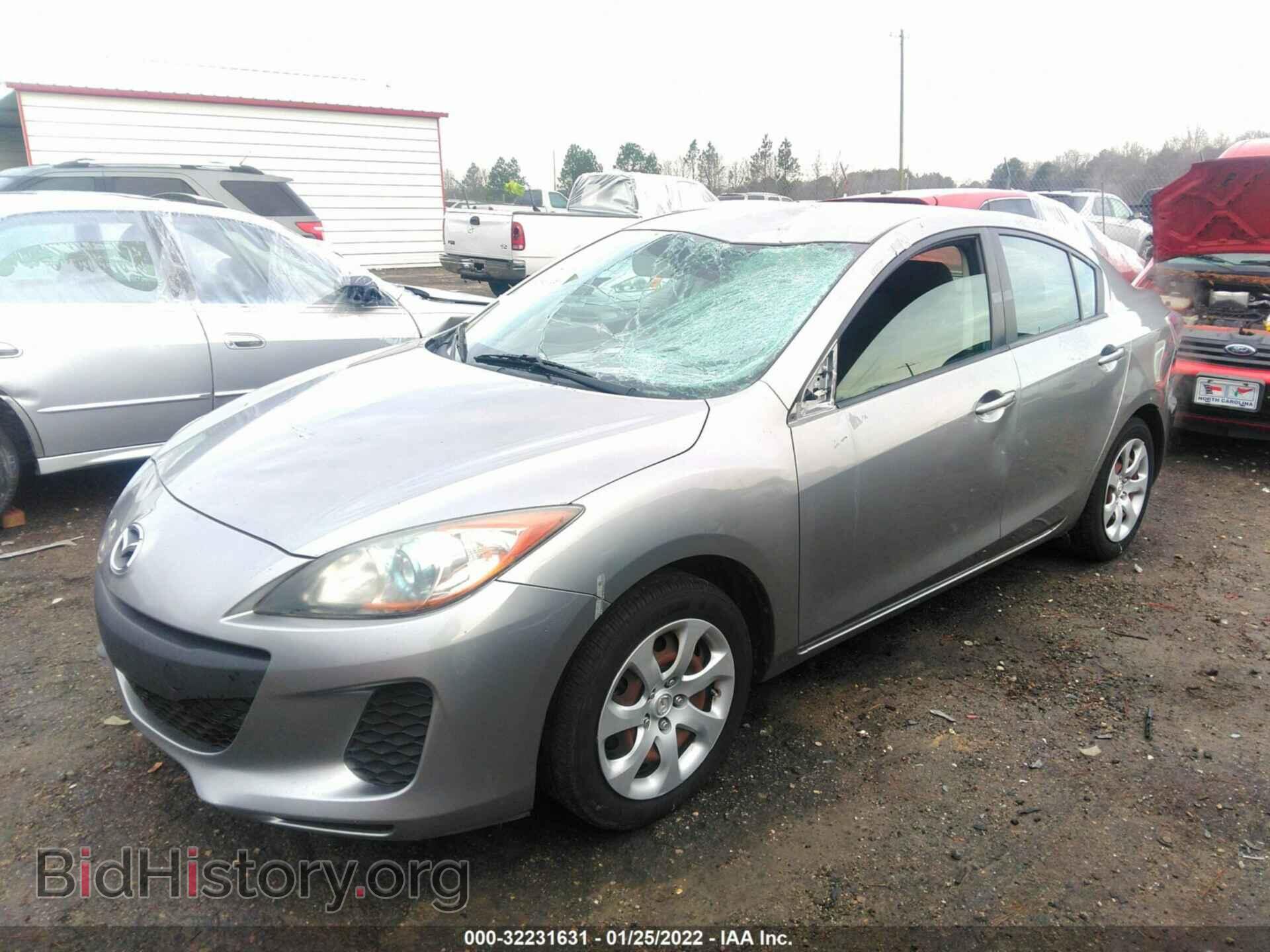 2013 MAZDA MAZDA3 - VIN: JM1BL1U76D1717998 - Фото 2