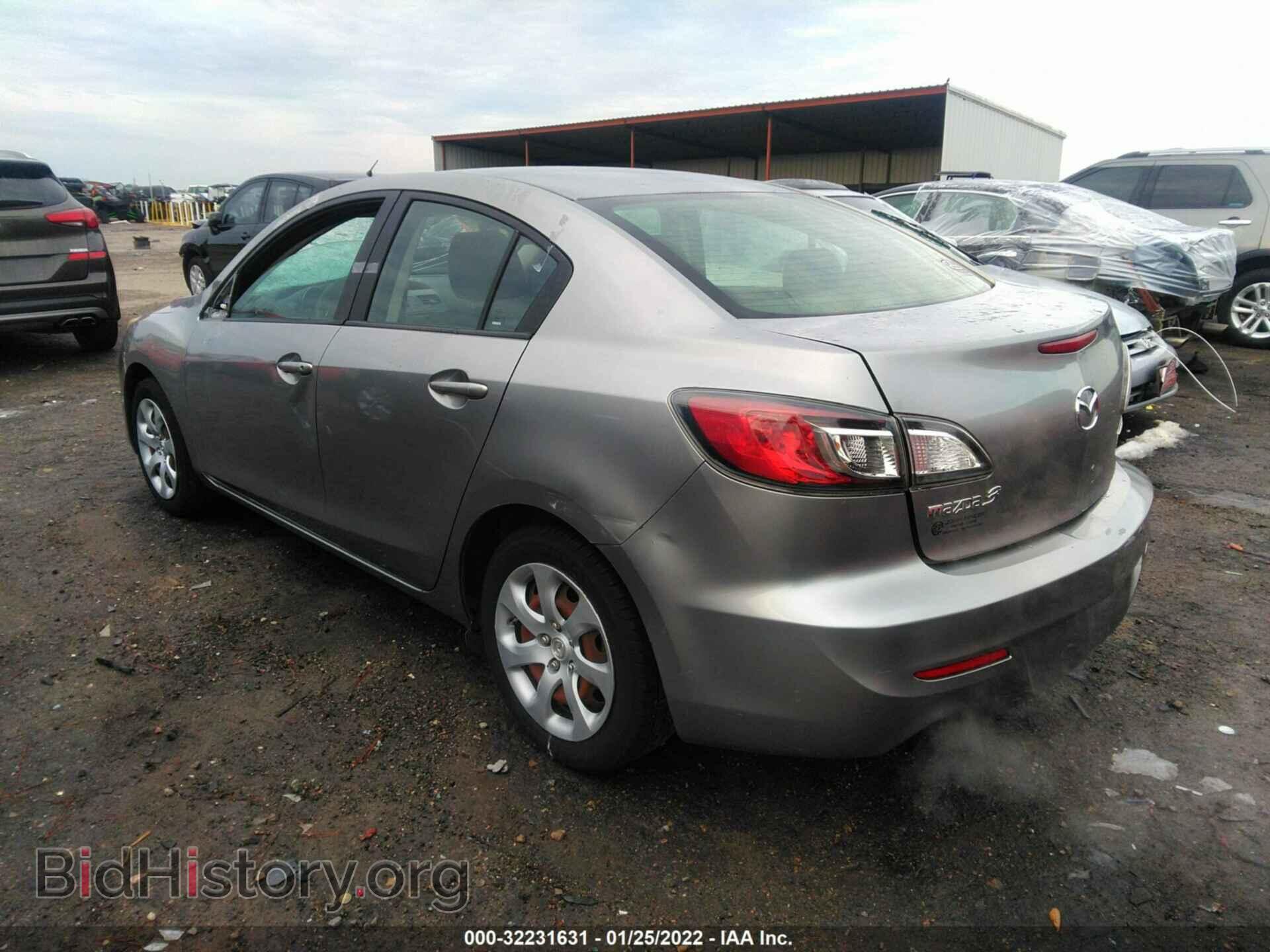 2013 MAZDA MAZDA3 - VIN: JM1BL1U76D1717998 - Фото 3