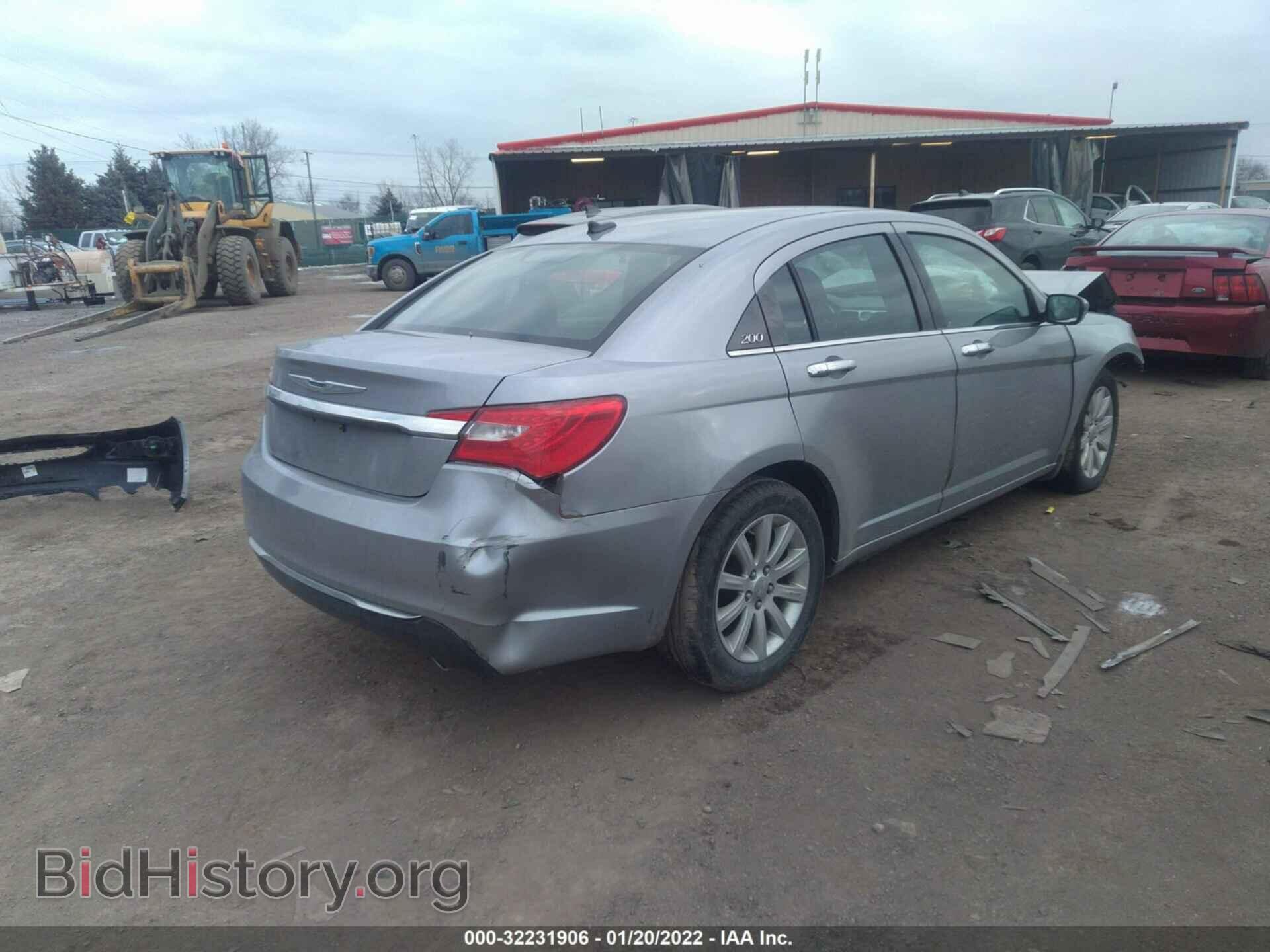 2013 CHRYSLER 200 - VIN: 1C3CCBCG2DN718199 - Фото 4