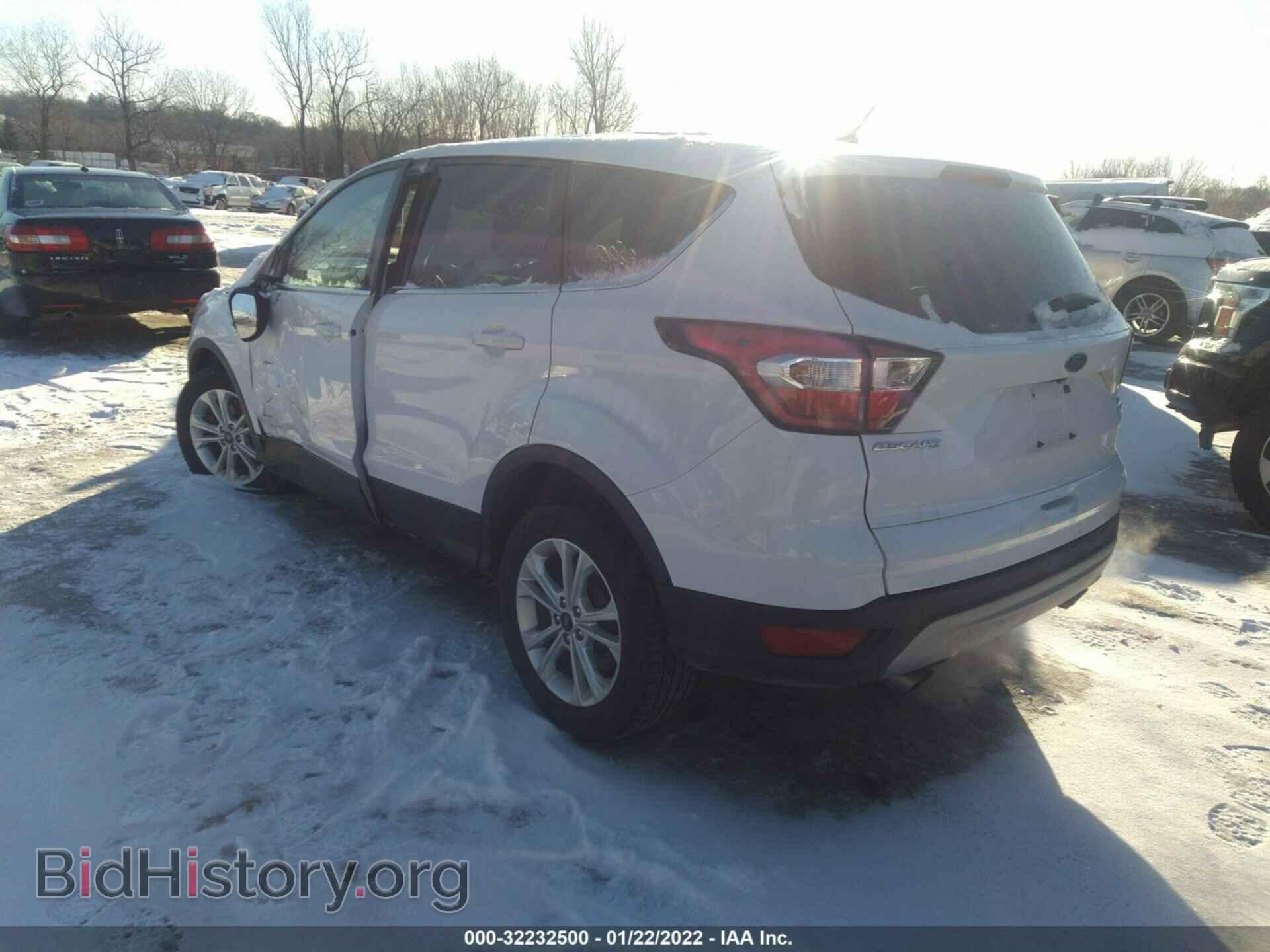 2017 FORD ESCAPE - VIN: 1FMCU9GD6HUC28096 - Фото 3
