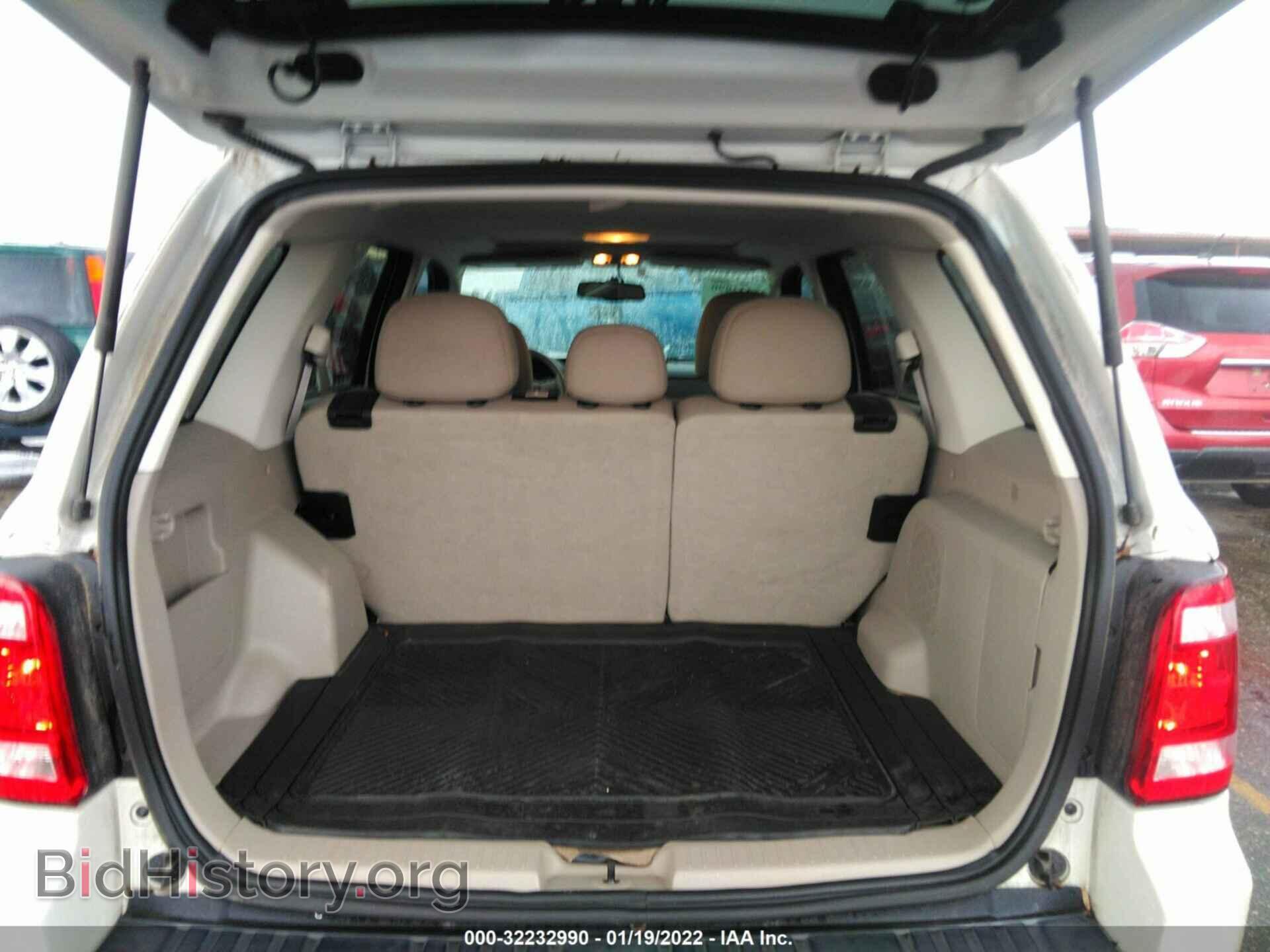 2011 FORD ESCAPE - VIN: 1FMCU0DG8BKB23654 - Фото 8