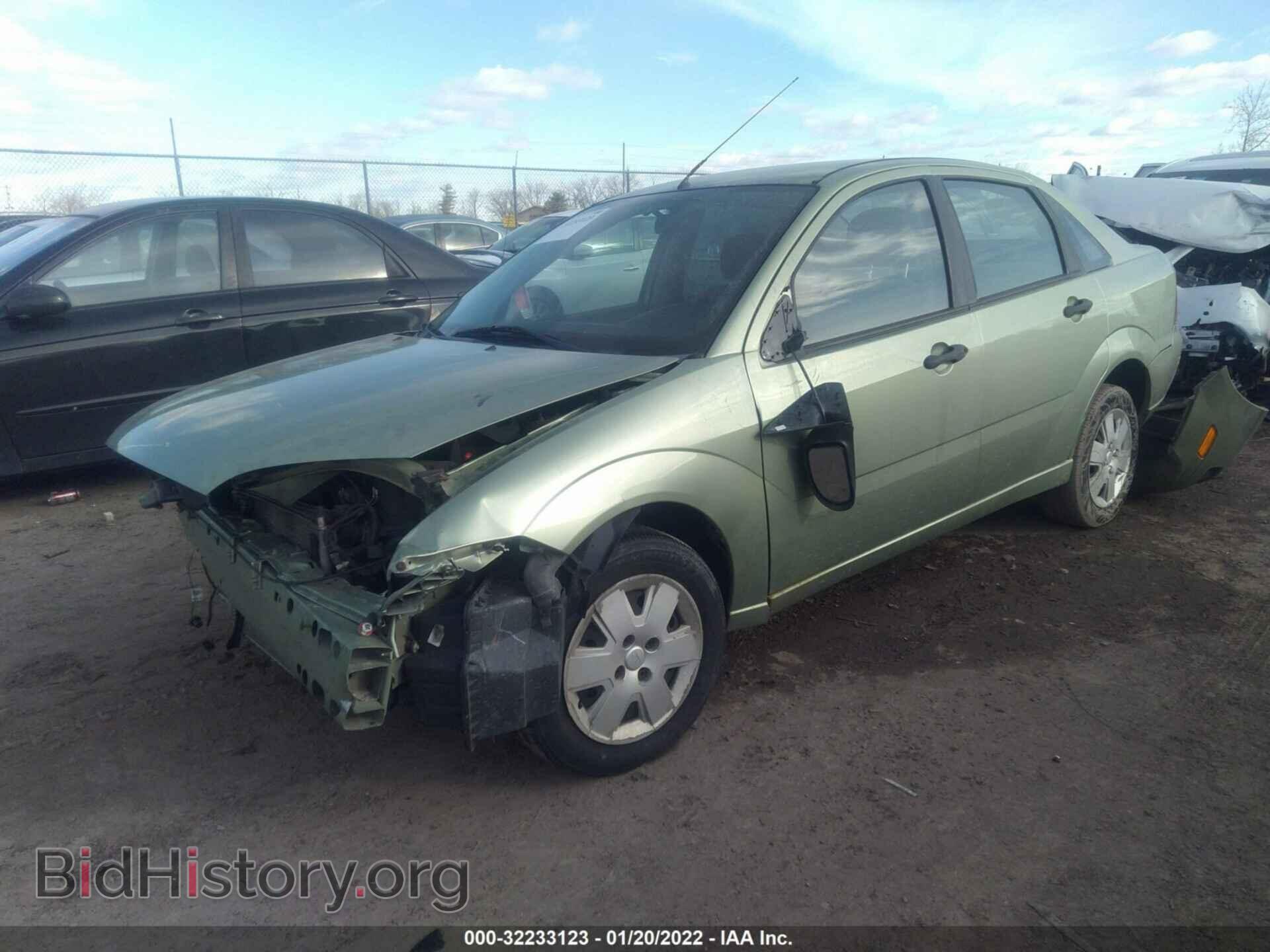 2007 FORD FOCUS - VIN: 1FAFP34N57W102064 - Фото 2