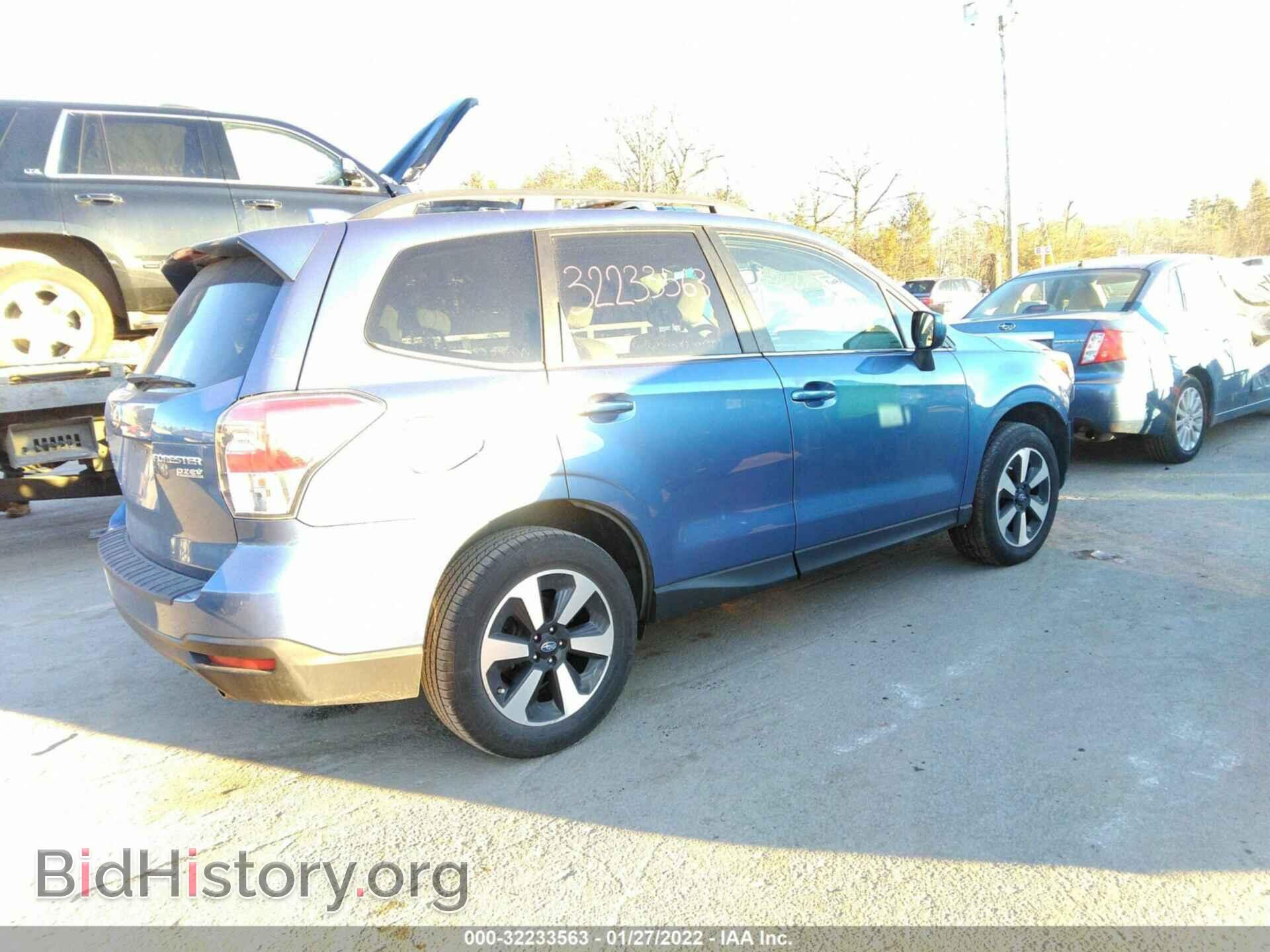 2017 SUBARU FORESTER - VIN: JF2SJAJC1HH445611 - Фото 4