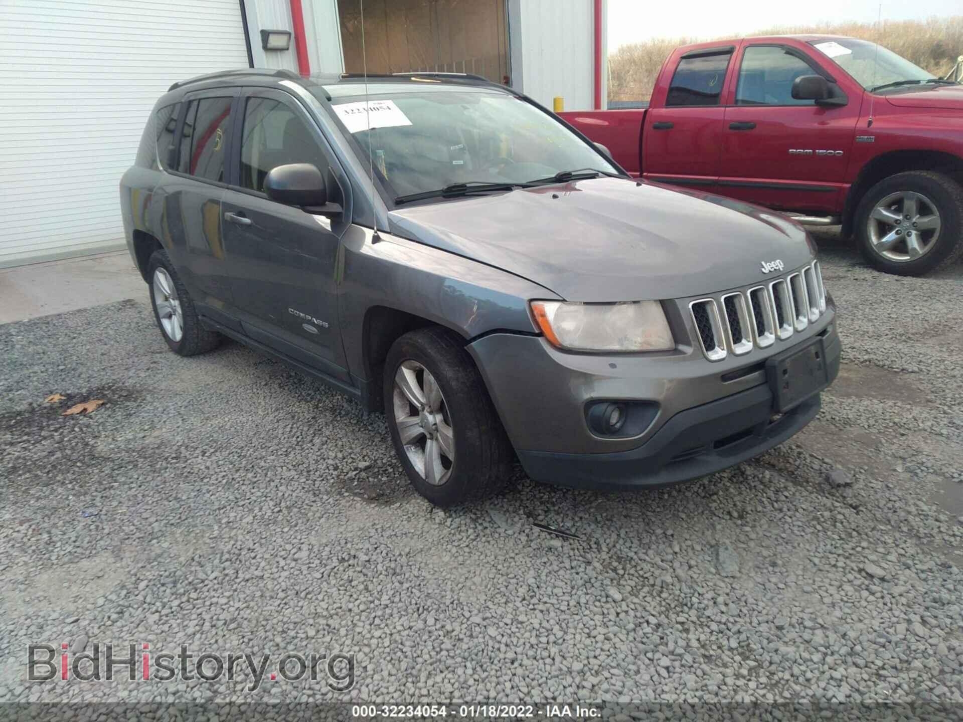 Photo 1J4NF1FB6BD201619 - JEEP COMPASS 2011