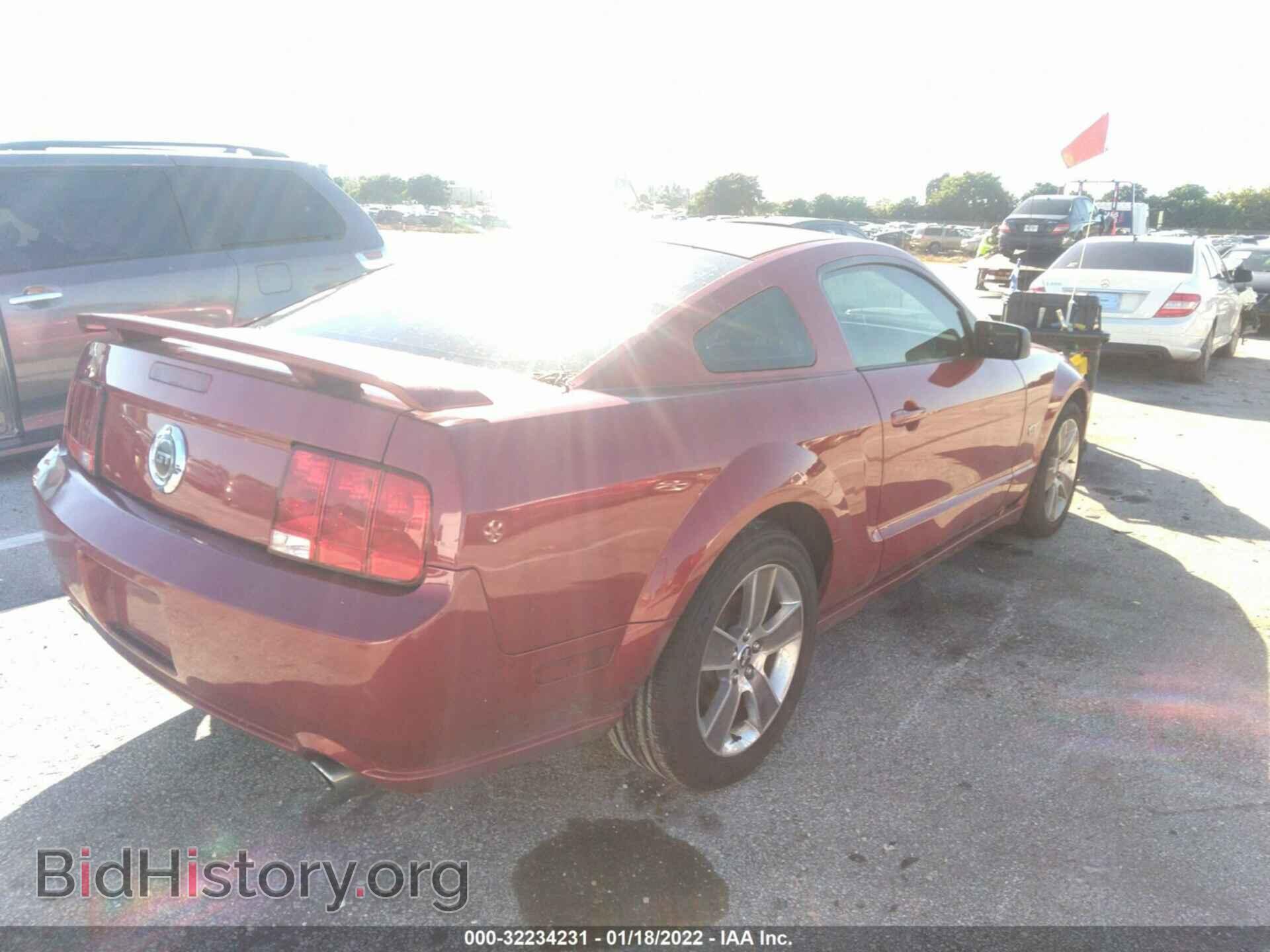 2008 FORD MUSTANG - VIN: 1ZVHT82H385136677 - Фото 4