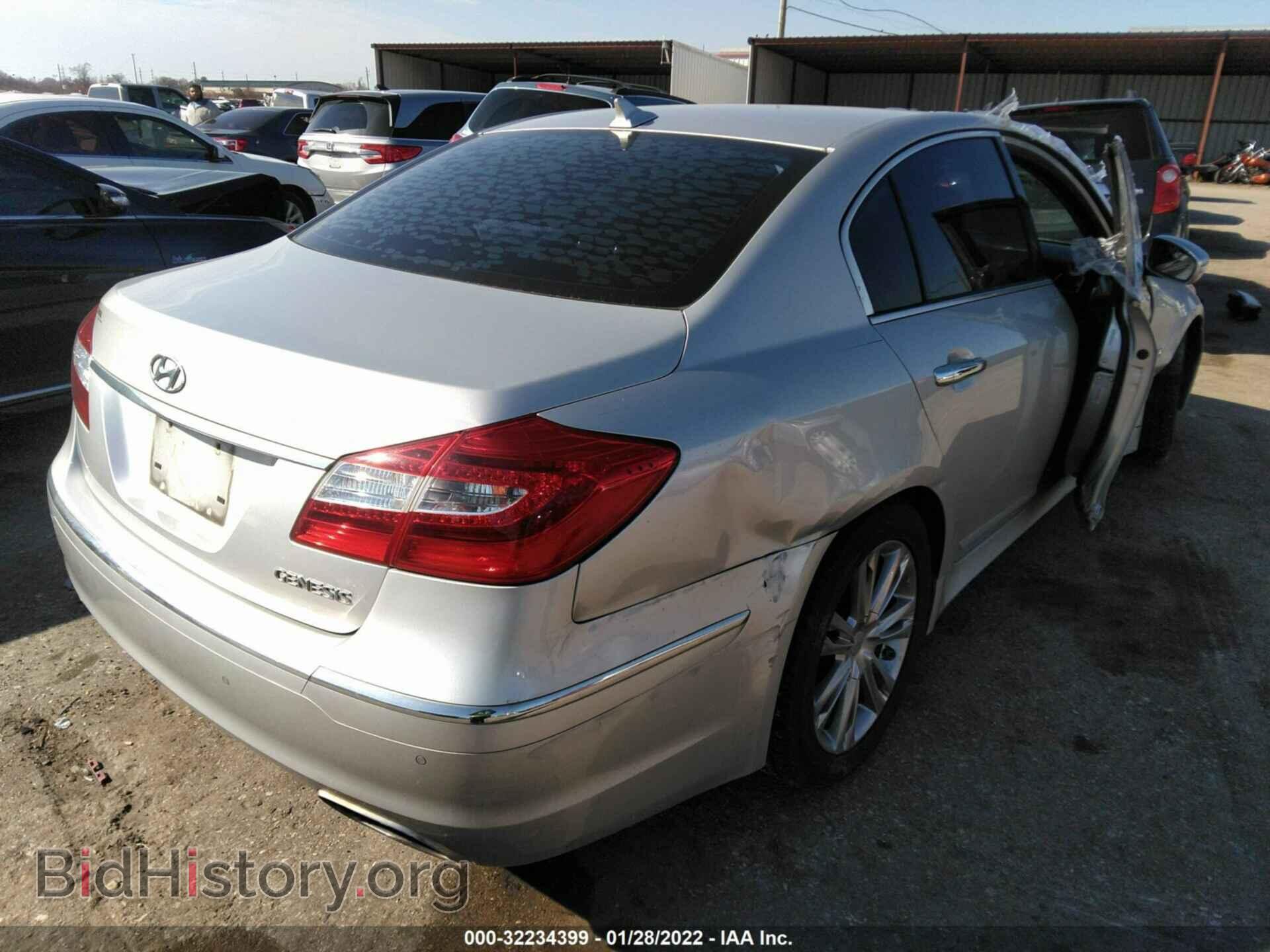 2012 HYUNDAI GENESIS - VIN: KMHGC4DD0CU200802 - Фото 4