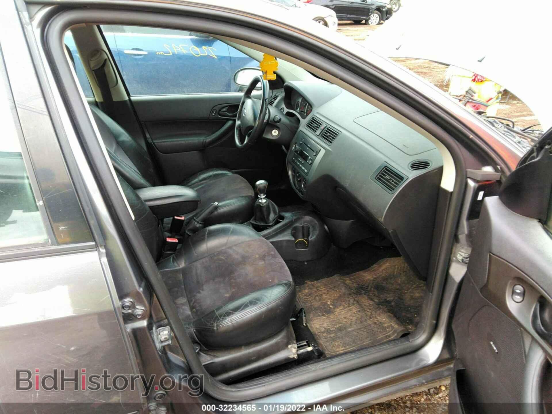 2006 FORD FOCUS - VIN: 1FAHP38Z96W243787 - Фото 5