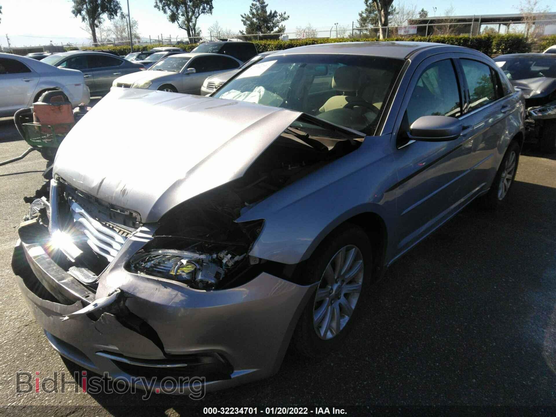 2013 CHRYSLER 200 - VIN: 1C3CCBBB8DN678944 - Фото 2