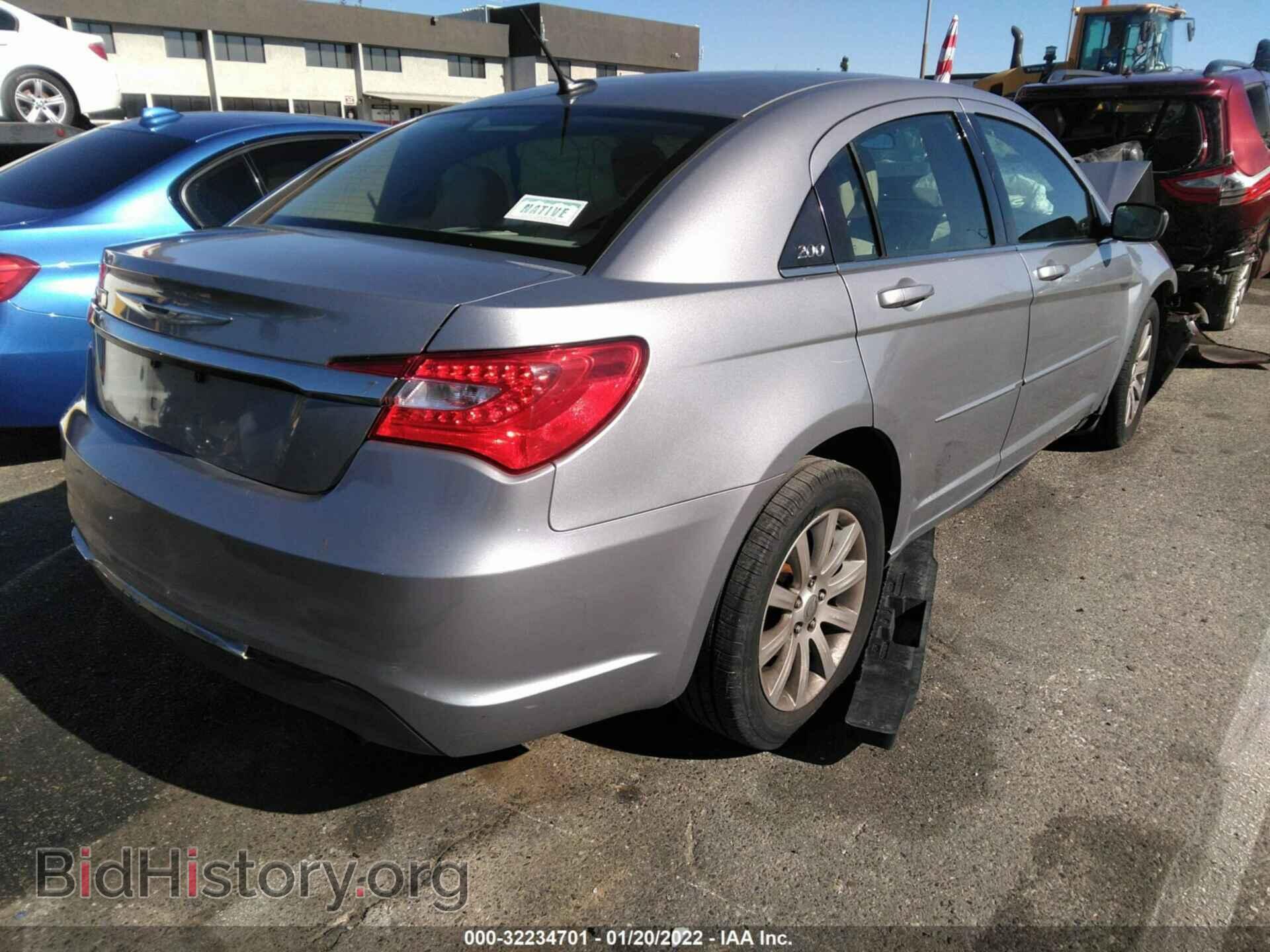 2013 CHRYSLER 200 - VIN: 1C3CCBBB8DN678944 - Фото 4
