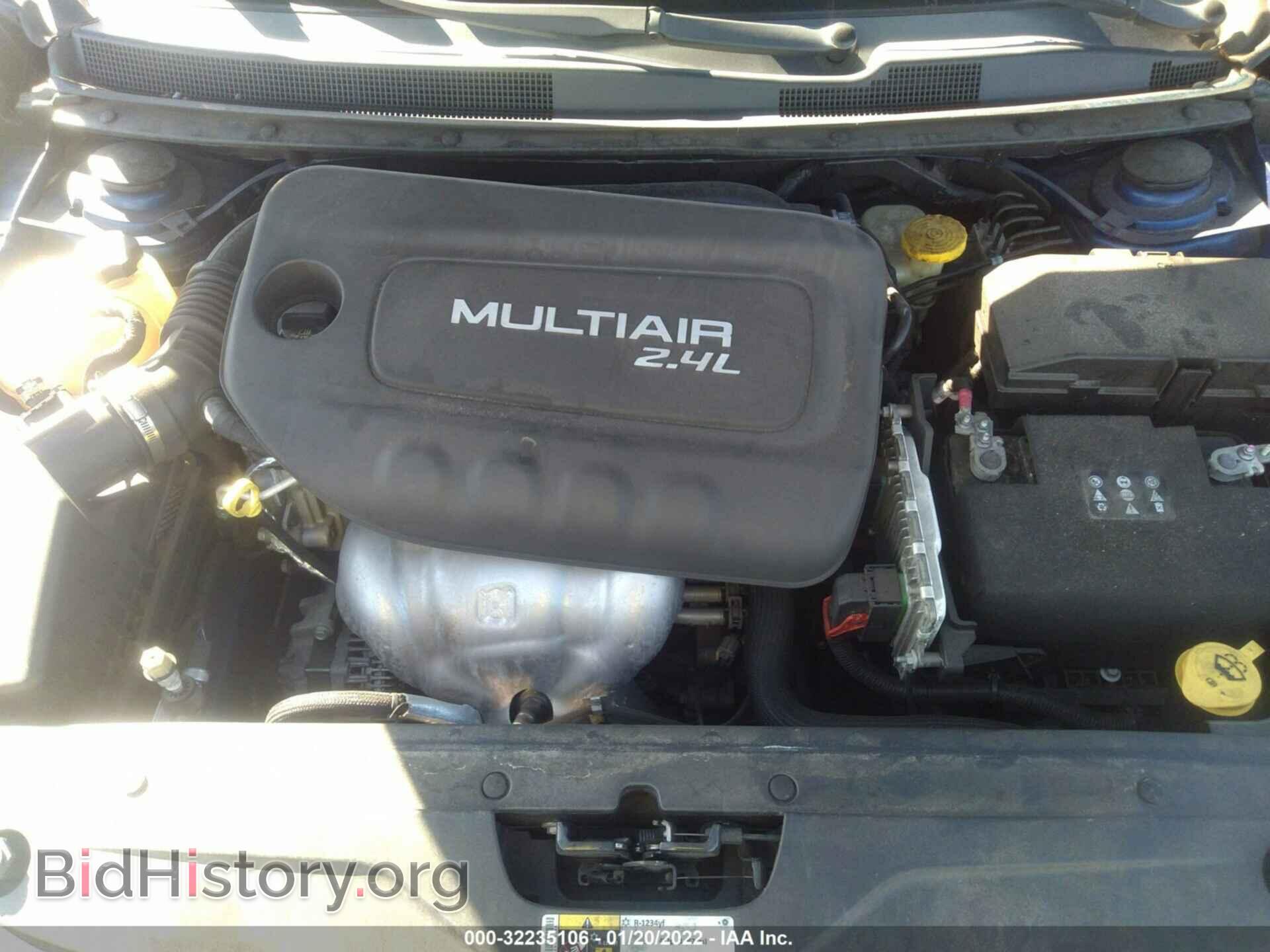 2016 CHRYSLER 200 - VIN: 1C3CCCAB9GN108396 - Фото 10