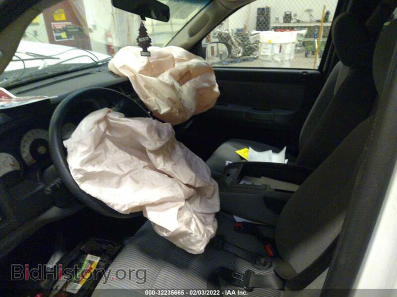 2010 Dodge DAKOTA (VIN 1D7CE3BK5AS151913) — photo 4 of 11