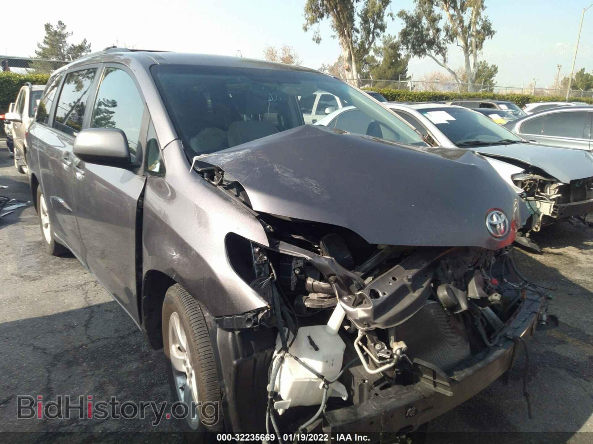 Photo 5TDKK3DC4GS725309 - TOYOTA SIENNA 2016