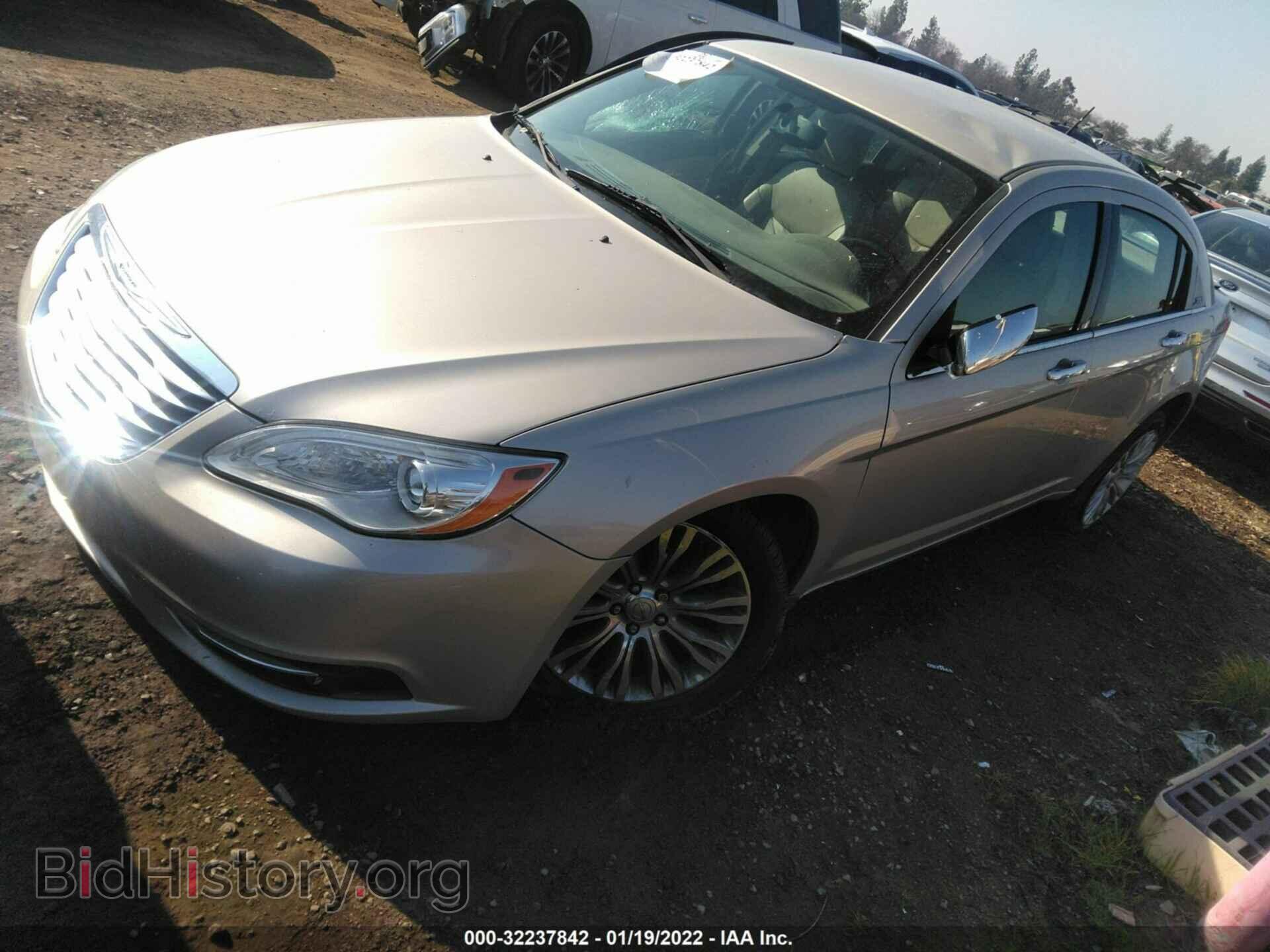 2014 CHRYSLER 200 - VIN: 1C3CCBCG2EN103881 - Фото 2