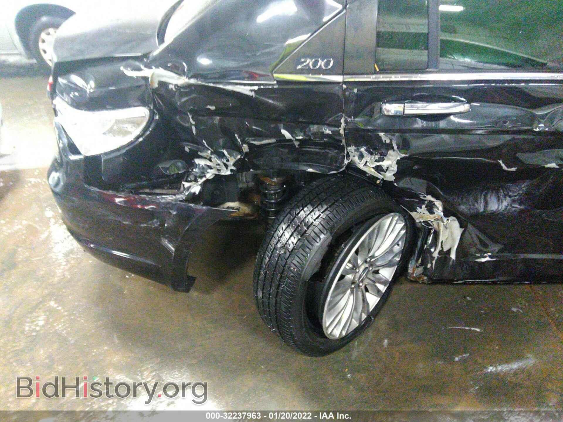 2011 CHRYSLER 200 - VIN: 1C3BC2FG2BN517746 - Фото 6
