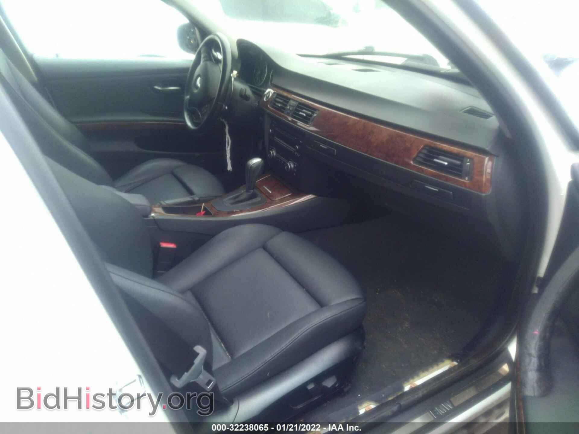 2009 BMW 3 SERIES - VIN: WBAPM73549A365546 - Фото 5