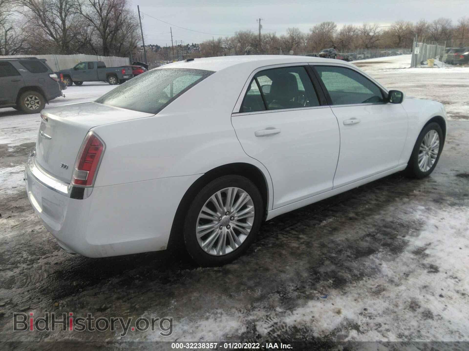 2014 CHRYSLER 300 - VIN: 2C3CCARG5EH249430 - Photo 4