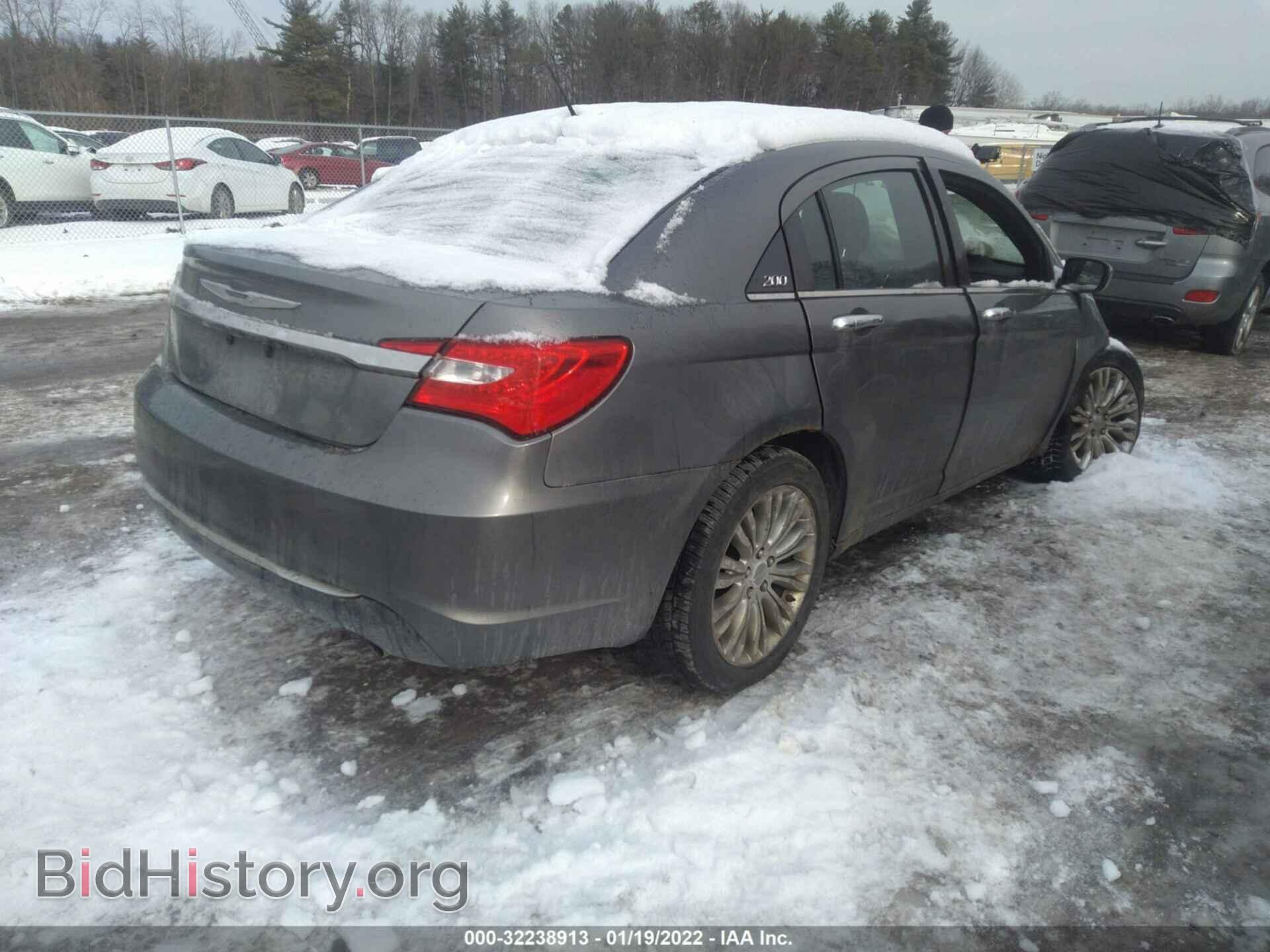 2012 CHRYSLER 200 - VIN: 1C3CCBCB1CN121113 - Фото 4