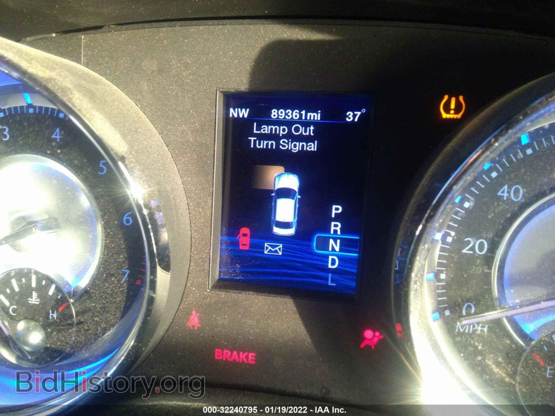 2012 CHRYSLER 300 - VIN: 2C3CCACG5CH194970 - Фото 7