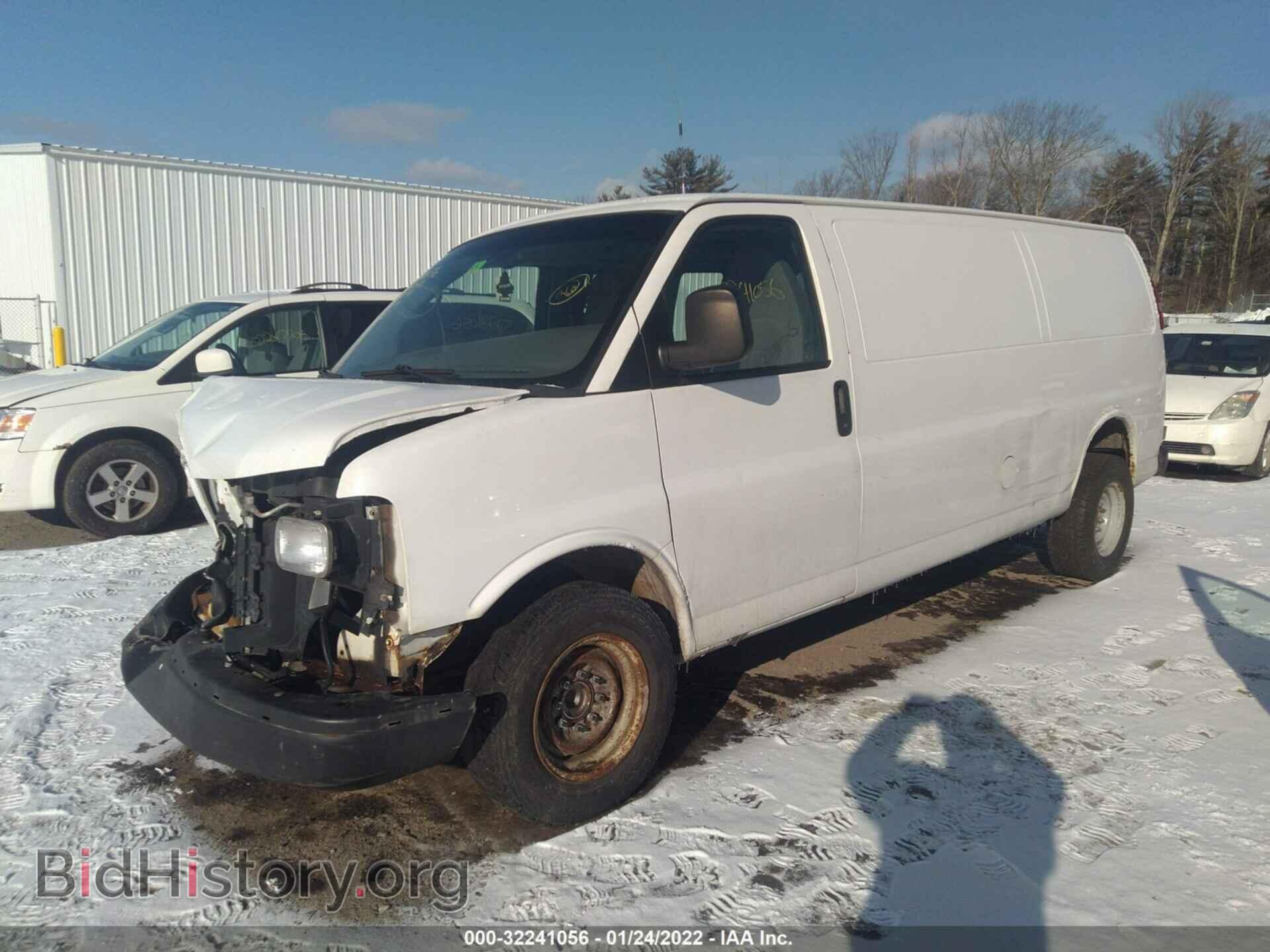 2014 CHEVROLET EXPRESS CARGO VAN - VIN: 1GCWGGCA4E1101823 - Photo 2