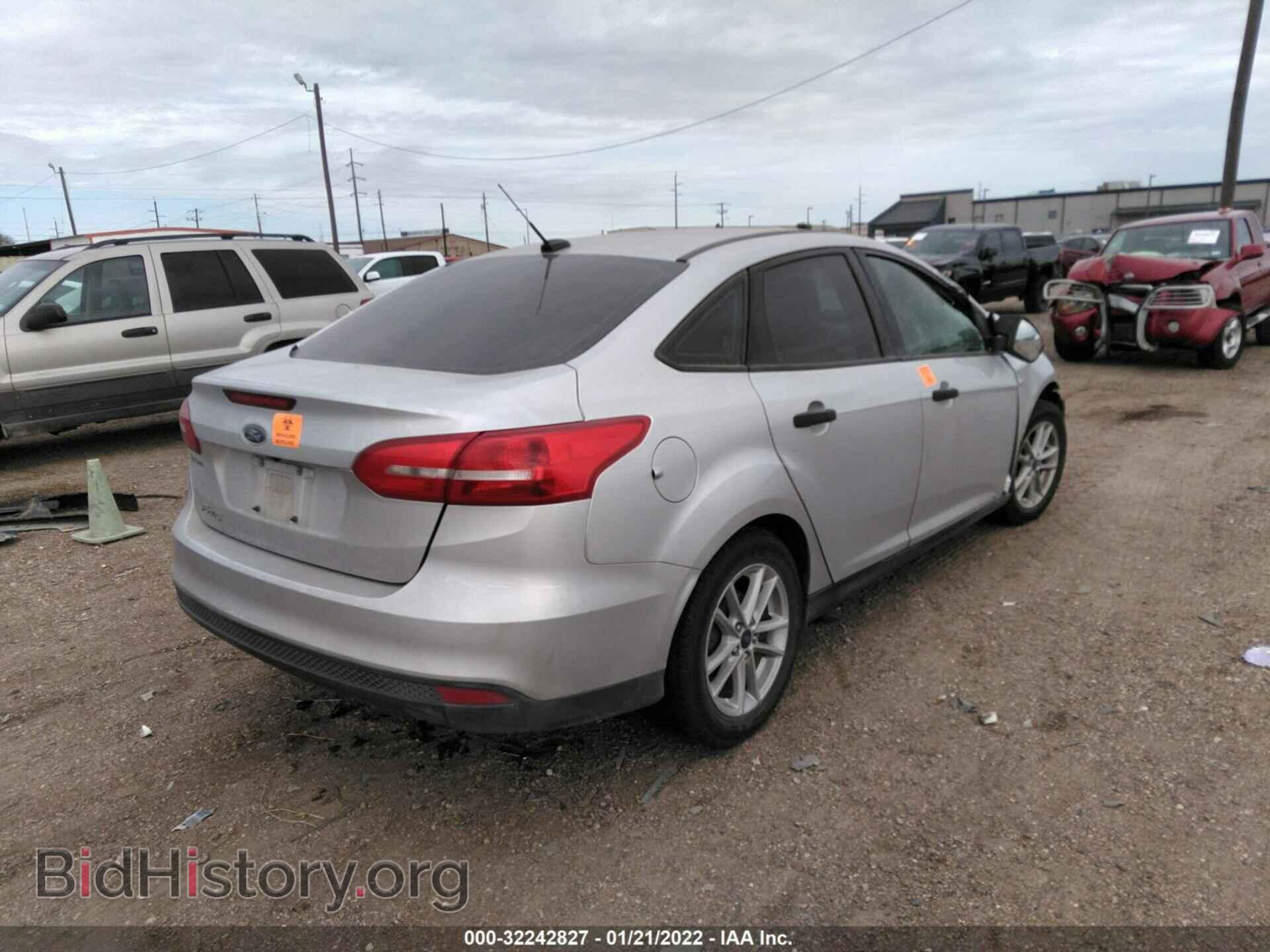 2017 FORD FOCUS - VIN: 1FADP3E24HL276643 - Фото 4