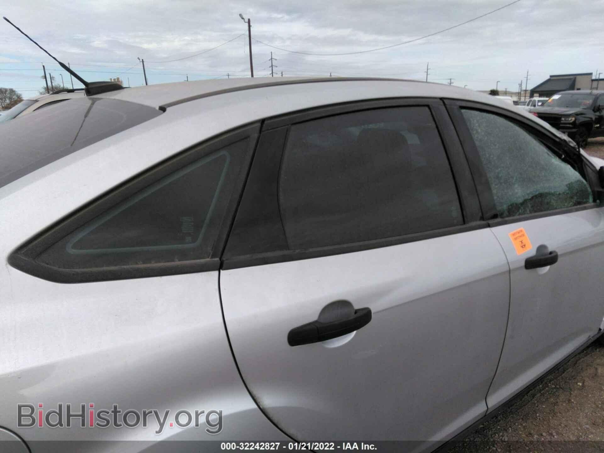2017 FORD FOCUS - VIN: 1FADP3E24HL276643 - Фото 8