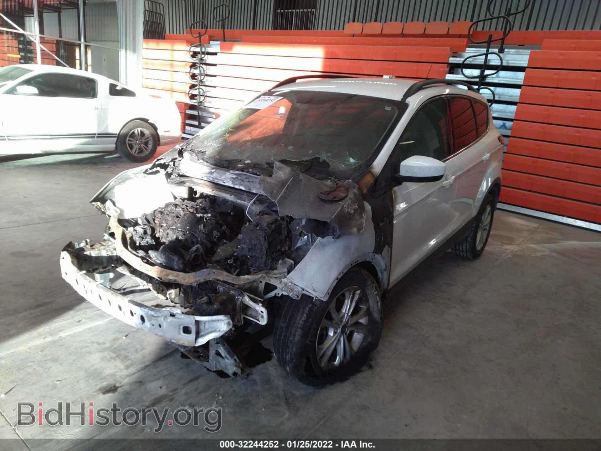 2018 FORD ESCAPE - VIN: 1FMCU9GD3JUC07048 - Фото 2