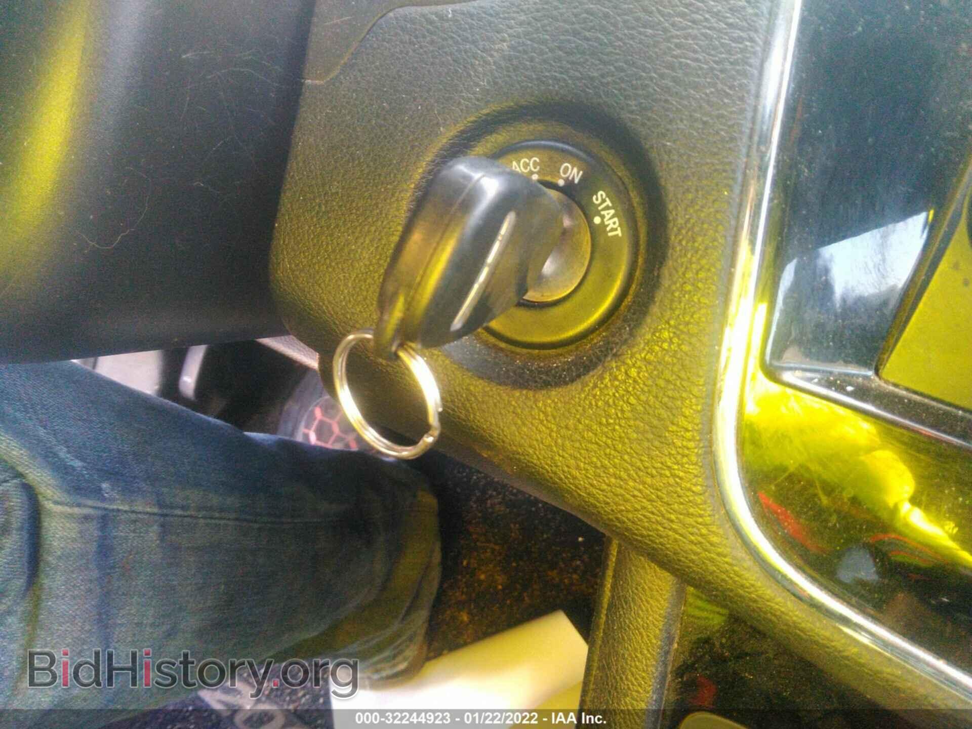 2012 CHRYSLER 200 - VIN: 1C3CCBAB9CN320624 - Фото 11