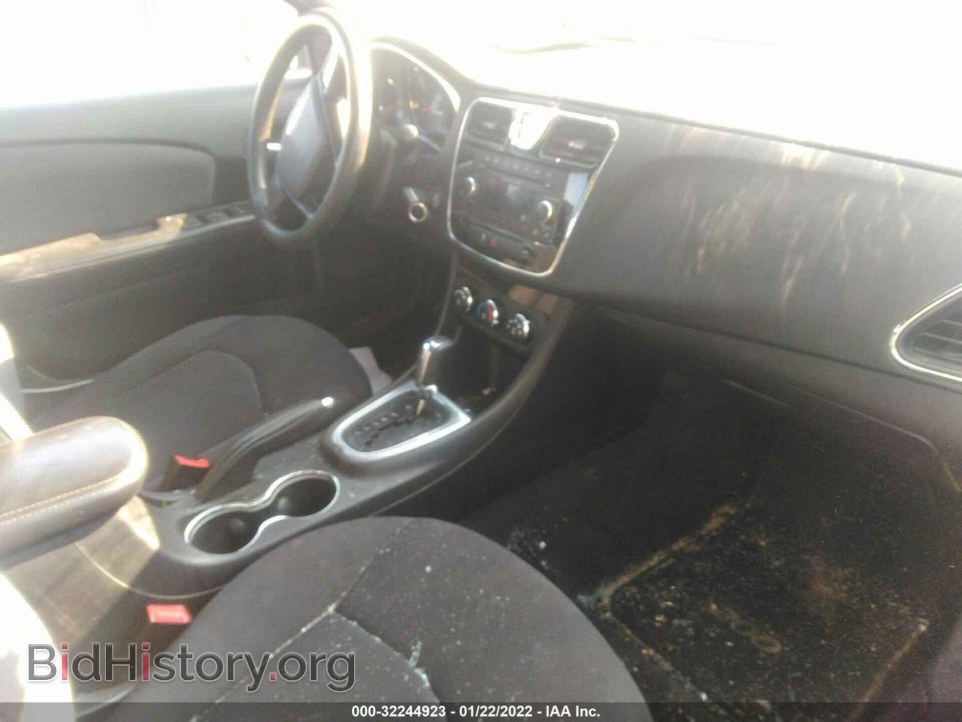 2012 CHRYSLER 200 - VIN: 1C3CCBAB9CN320624 - Фото 5