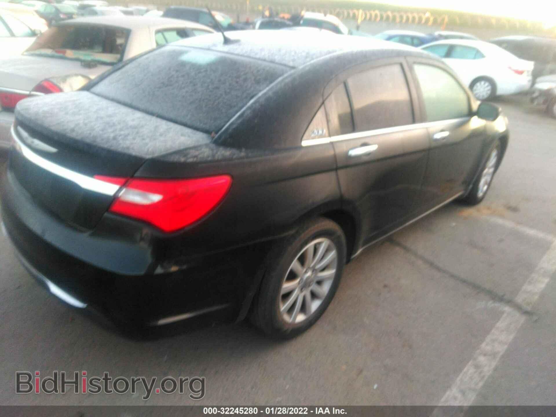 2013 CHRYSLER 200 - VIN: 1C3CCBCG6DN527790 - Фото 4
