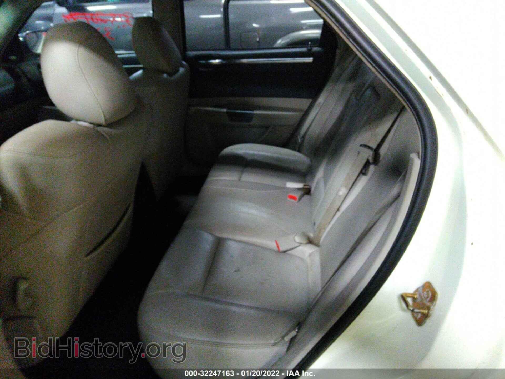 2006 CHRYSLER 300 - VIN: 2C3LA63H96H449099 - Фото 8