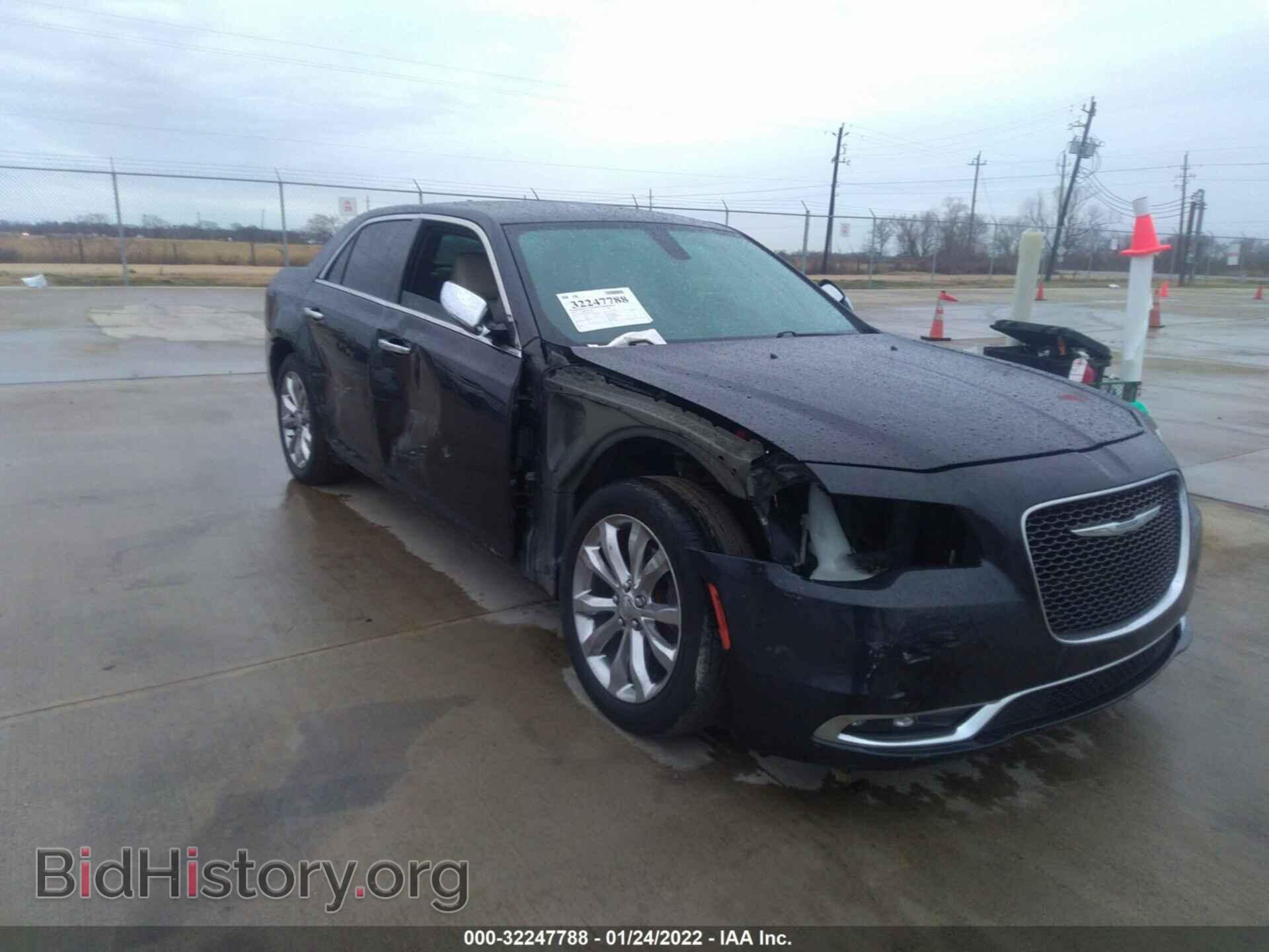 2018 CHRYSLER 300 - VIN: 2C3CCAKG4JH144477 - Фото 6