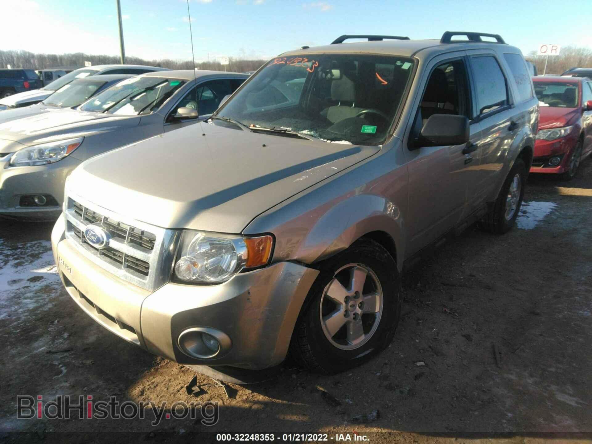 2011 FORD ESCAPE - VIN: 1FMCU9D74BKC11234 - Фото 2