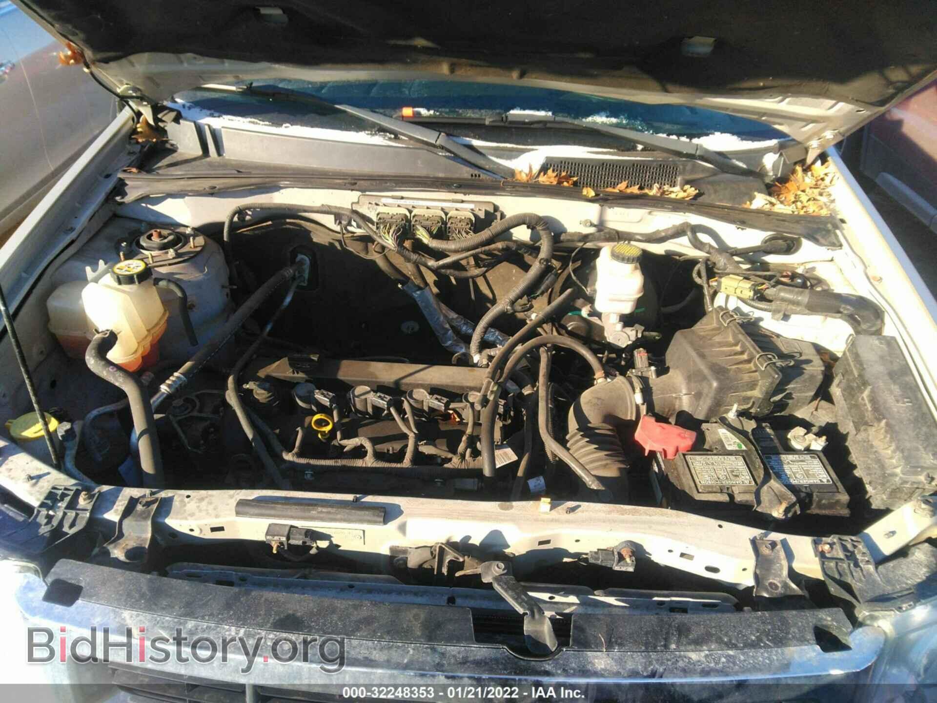 2011 FORD ESCAPE - VIN: 1FMCU9D74BKC11234 - Фото 10