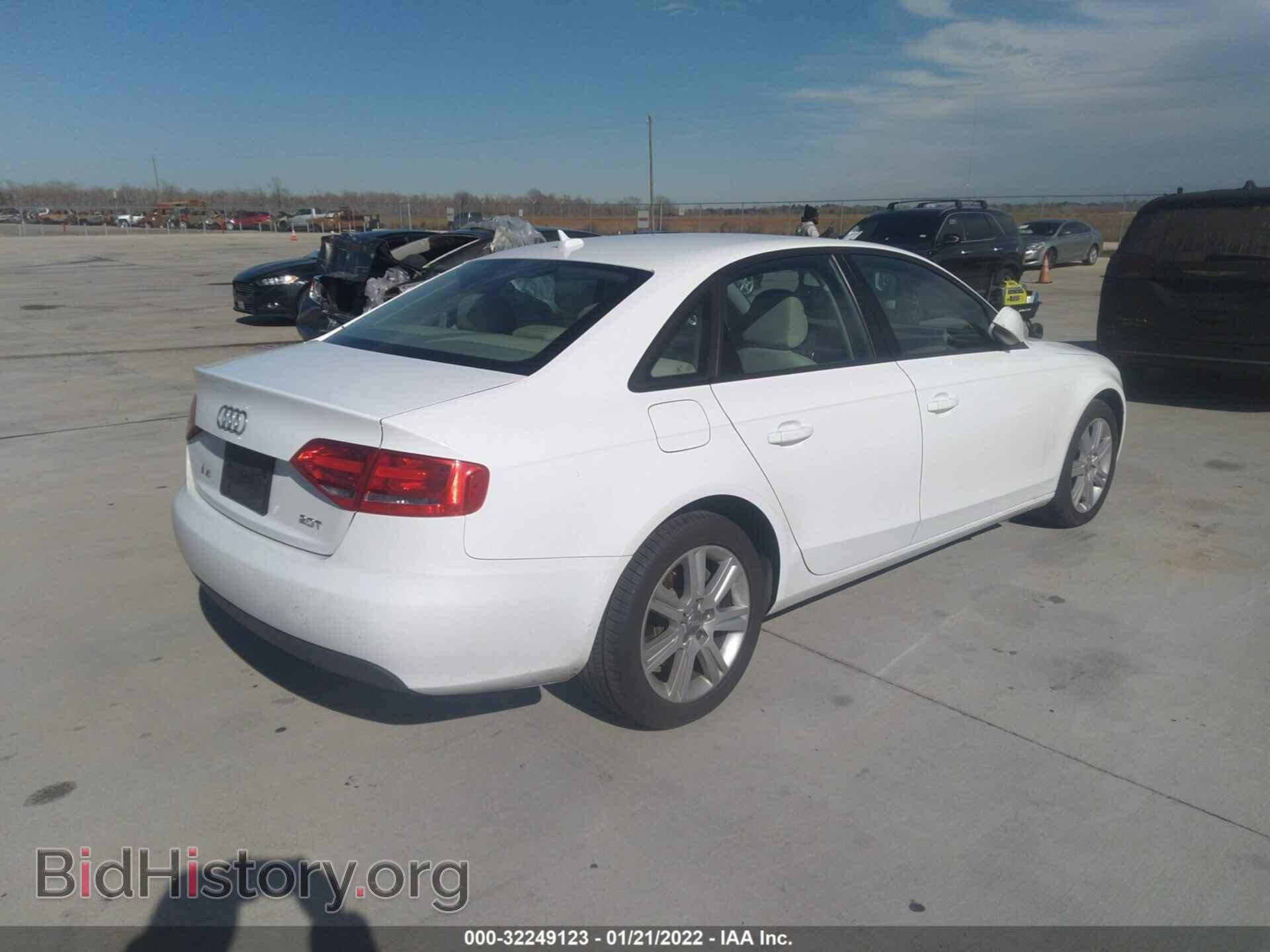 2011 AUDI A4 - VIN: WAUAFAFL5BN033010 - Фото 4