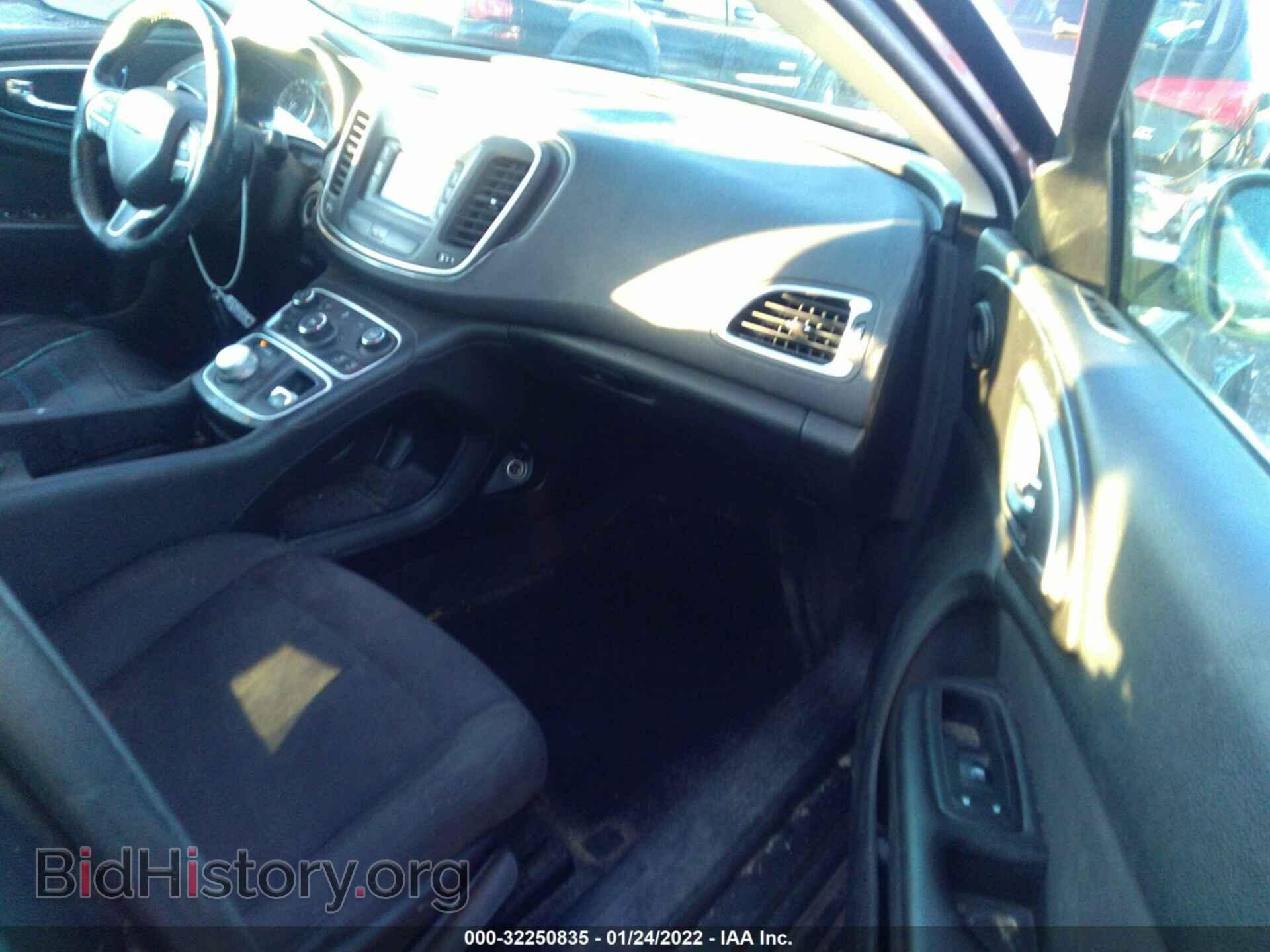 2015 CHRYSLER 200 - VIN: 1C3CCCAB3FN526712 - Фото 5