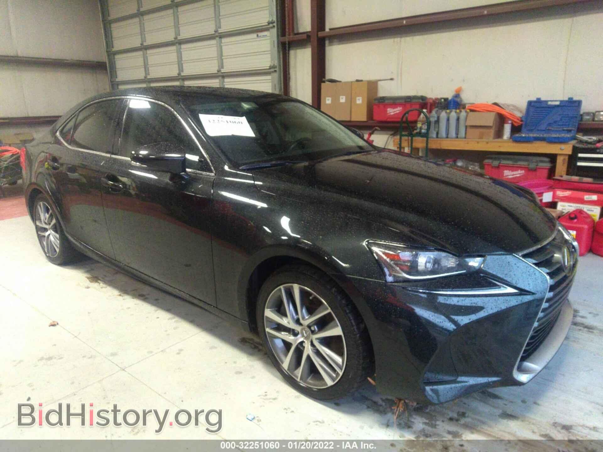 Photo JTHBA1D25J5064609 - LEXUS IS 2018