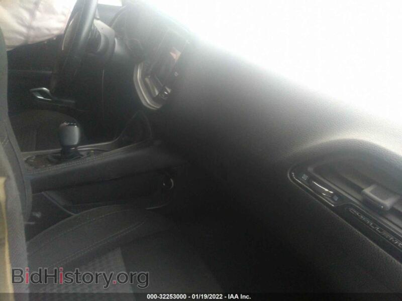 2019 Dodge CHALLENGER (VIN 2C3CDZAG7KH503951) — photo 5 of 11
