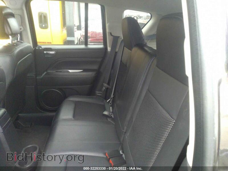 2014 Jeep COMPASS (VIN 1C4NJDEB7ED870283) — photo 8 of 11