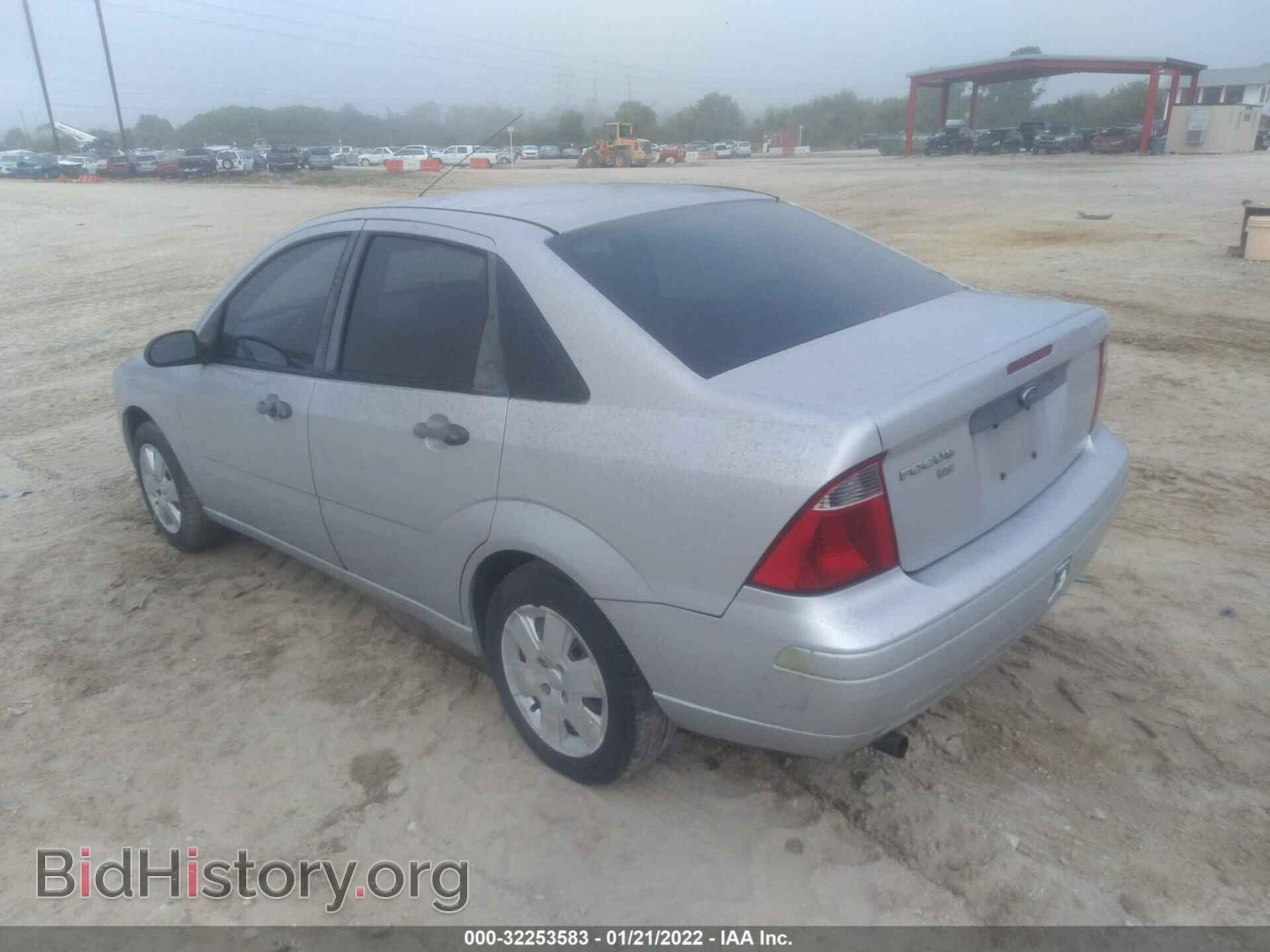 2007 FORD FOCUS - VIN: 1FAFP34N17W102031 - Фото 2