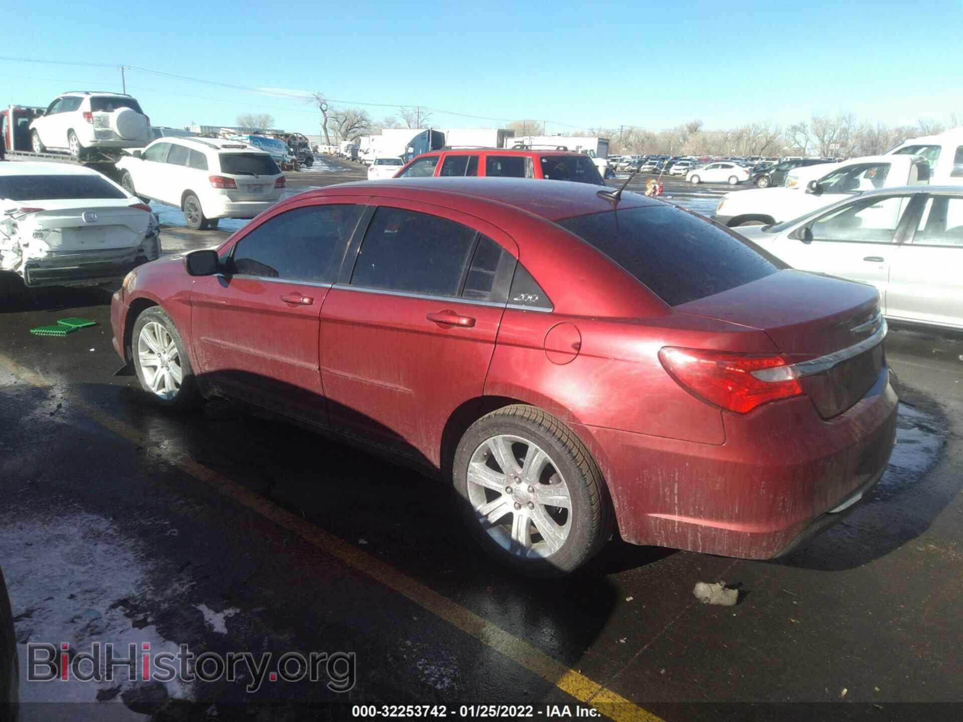 2013 CHRYSLER 200 - VIN: 1C3CCBBB4DN666340 - Фото 3