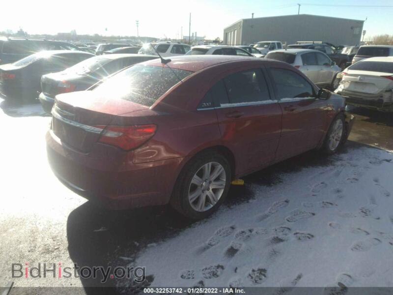 2013 Chrysler 200 (VIN 1C3CCBBB4DN666340) — photo 4 of 11
