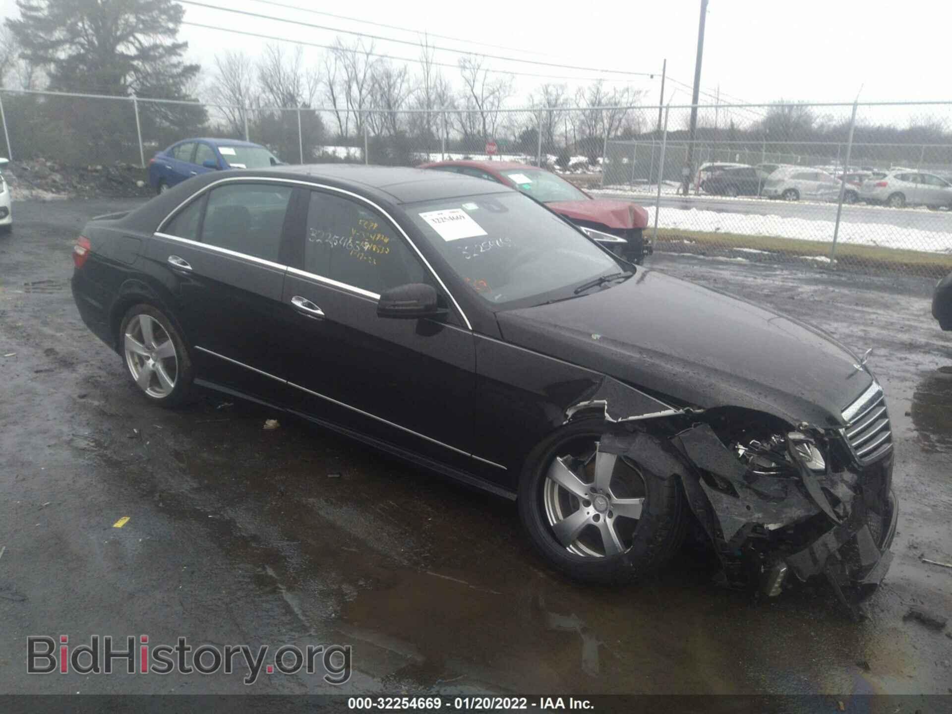 Фотография WDDHF8HB1BA324874 - MERCEDES-BENZ E-CLASS 2011