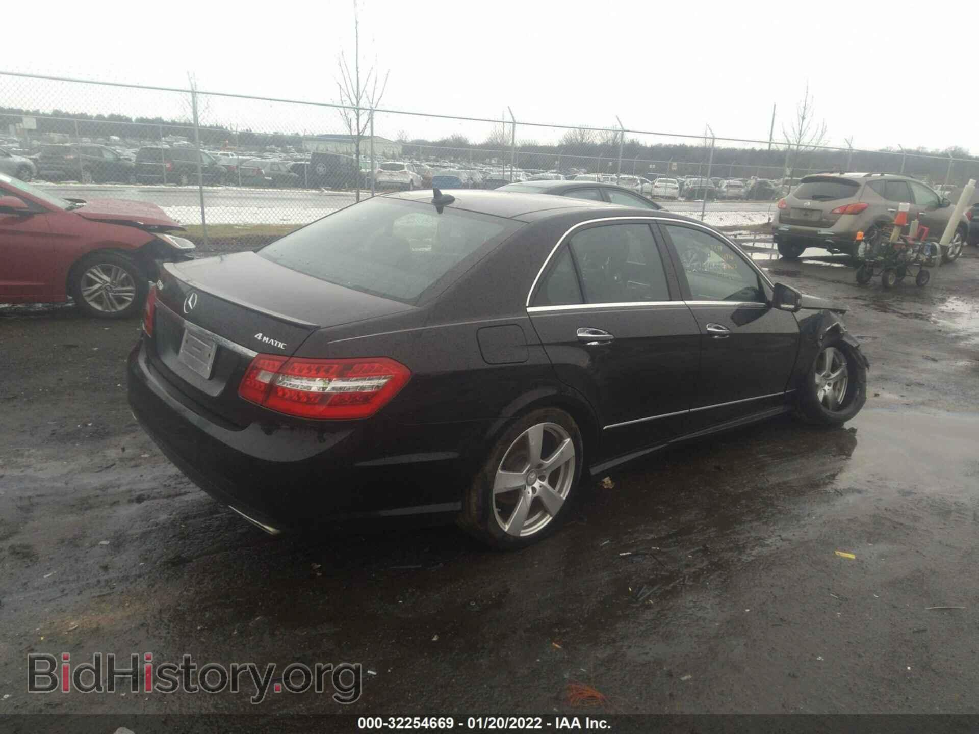 2011 MERCEDES-BENZ E-CLASS - VIN: WDDHF8HB1BA324874 - Фото 4